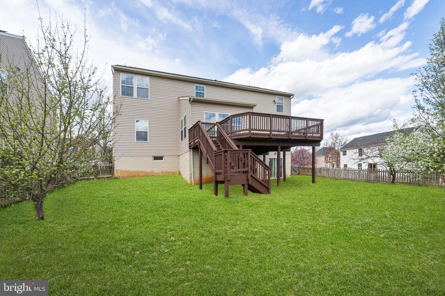 9 EISENTOWN DR, LOVETTSVILLE, Virginia 20180, 5 Bedrooms Bedrooms, ,3 BathroomsBathrooms,Residential,For sale,9 EISENTOWN DR,VALO2098350 MLS # VALO2098350