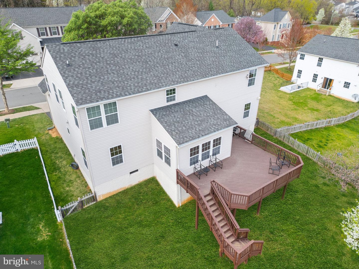 9 EISENTOWN DR, LOVETTSVILLE, Virginia 20180, 5 Bedrooms Bedrooms, ,3 BathroomsBathrooms,Residential,For sale,9 EISENTOWN DR,VALO2098350 MLS # VALO2098350