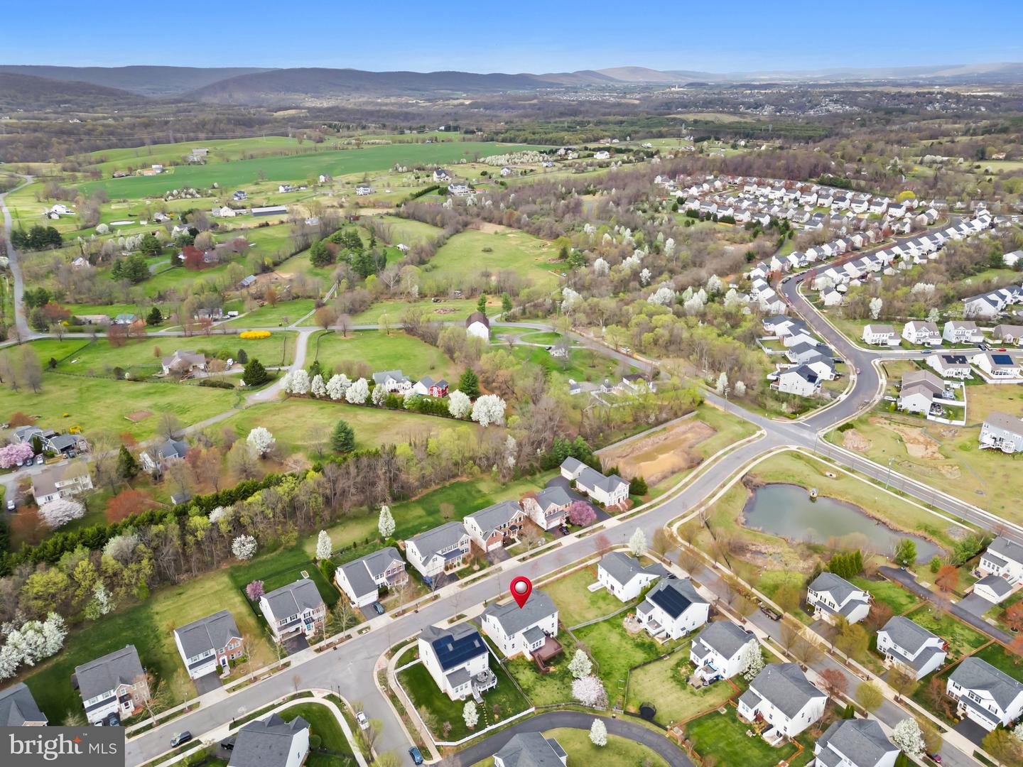 9 EISENTOWN DR, LOVETTSVILLE, Virginia 20180, 5 Bedrooms Bedrooms, ,3 BathroomsBathrooms,Residential,For sale,9 EISENTOWN DR,VALO2098350 MLS # VALO2098350