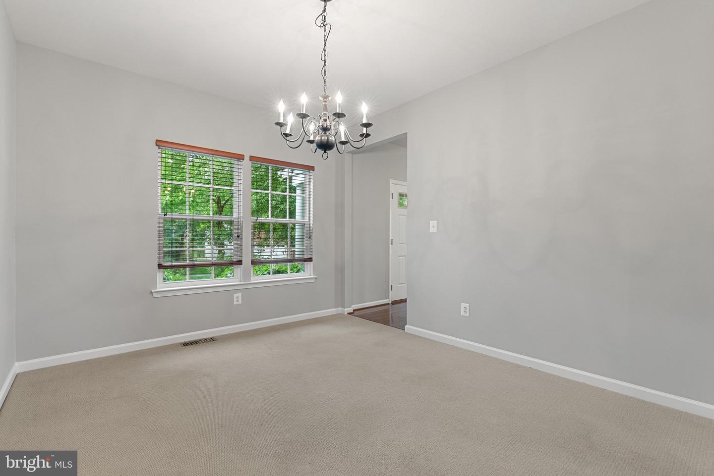 9 EISENTOWN DR, LOVETTSVILLE, Virginia 20180, 5 Bedrooms Bedrooms, ,3 BathroomsBathrooms,Residential,For sale,9 EISENTOWN DR,VALO2098350 MLS # VALO2098350