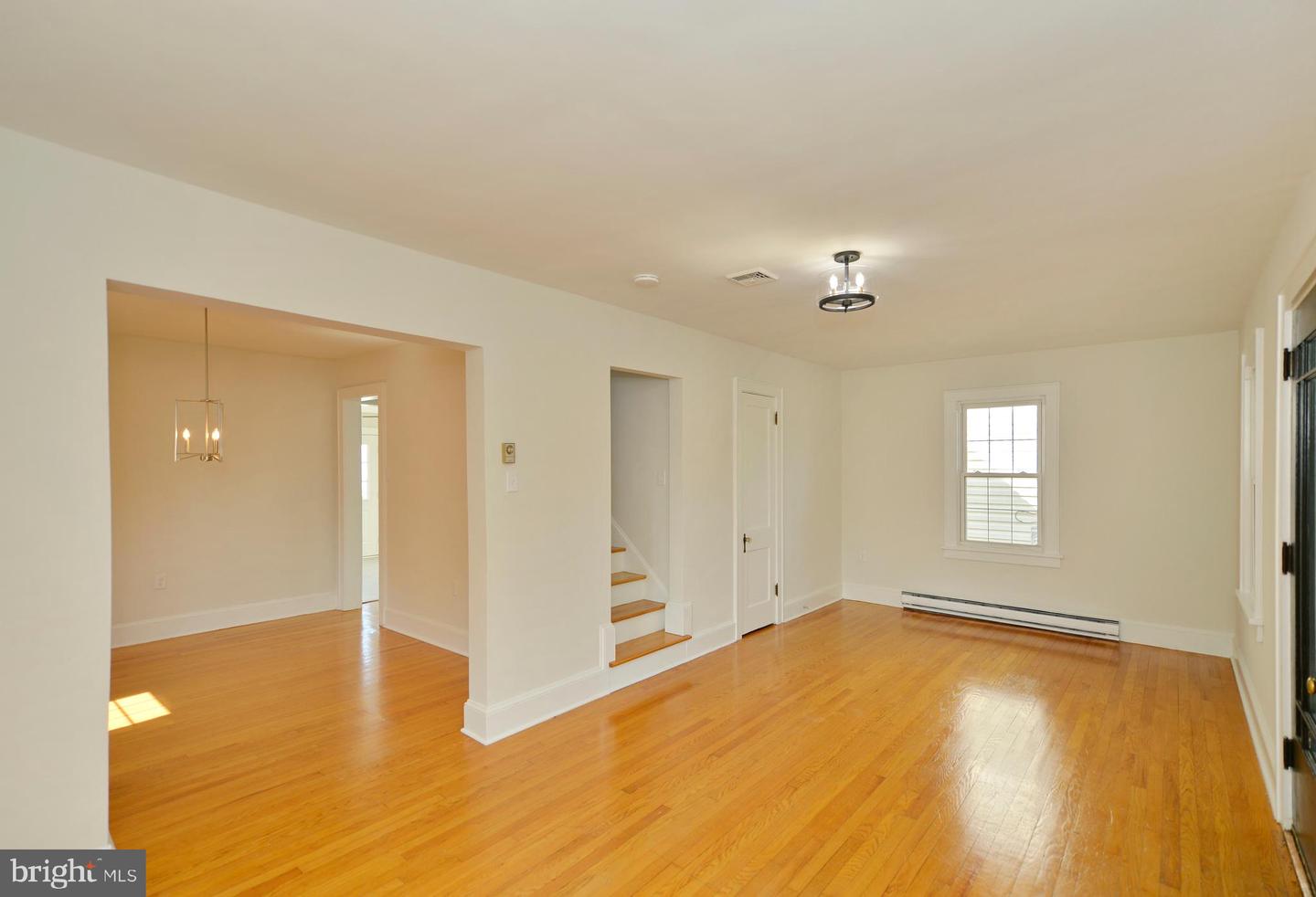 31 W WHITLOCK AVE, WINCHESTER, Virginia 22601, 3 Bedrooms Bedrooms, ,1 BathroomBathrooms,Residential,For sale,31 W WHITLOCK AVE,VAWI2007870 MLS # VAWI2007870