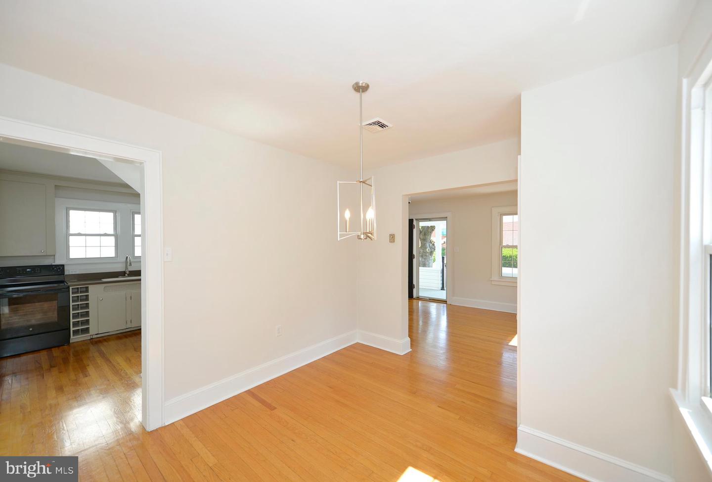 31 W WHITLOCK AVE, WINCHESTER, Virginia 22601, 3 Bedrooms Bedrooms, ,1 BathroomBathrooms,Residential,For sale,31 W WHITLOCK AVE,VAWI2007870 MLS # VAWI2007870
