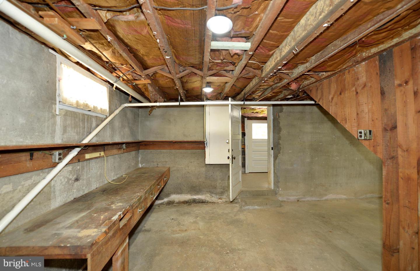 31 W WHITLOCK AVE, WINCHESTER, Virginia 22601, 3 Bedrooms Bedrooms, ,1 BathroomBathrooms,Residential,For sale,31 W WHITLOCK AVE,VAWI2007870 MLS # VAWI2007870