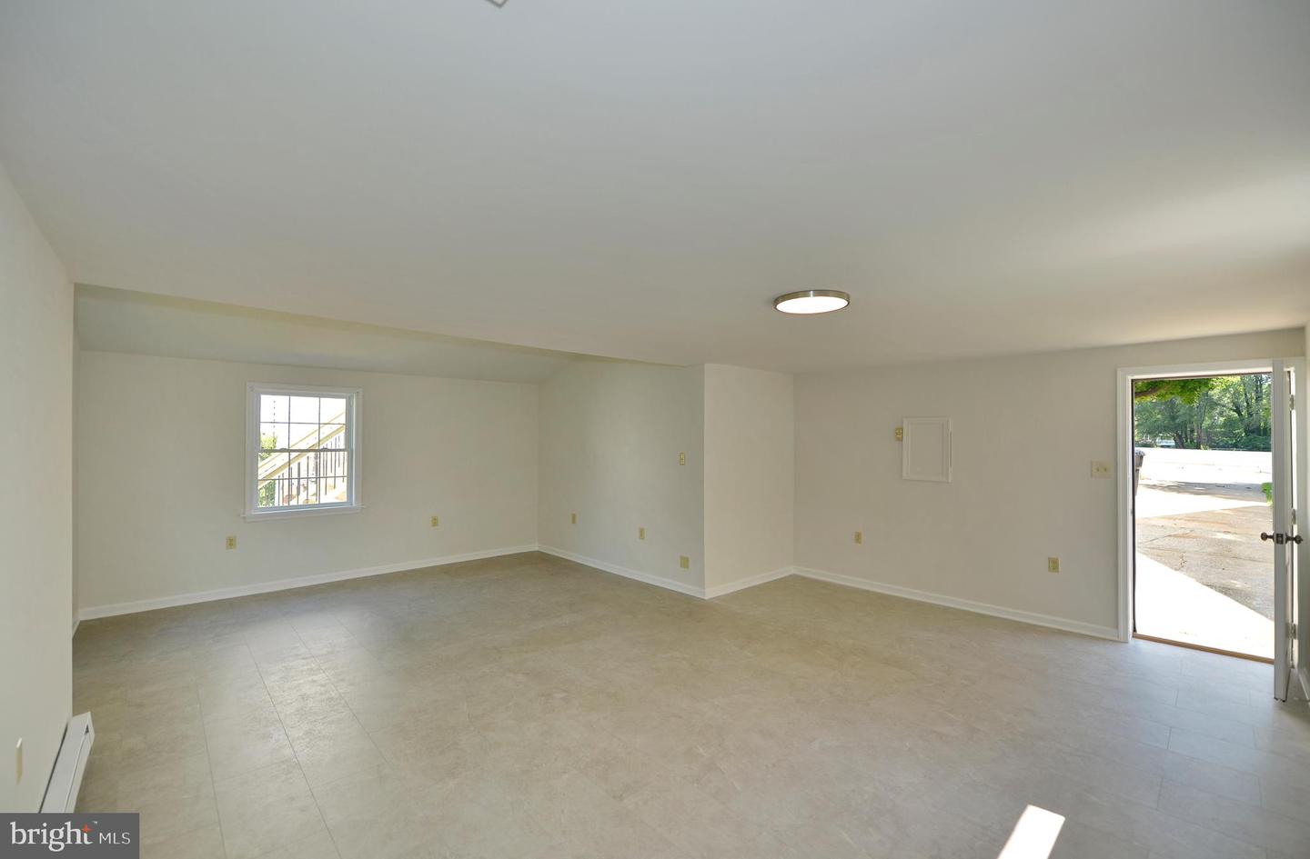 31 W WHITLOCK AVE, WINCHESTER, Virginia 22601, 3 Bedrooms Bedrooms, ,1 BathroomBathrooms,Residential,For sale,31 W WHITLOCK AVE,VAWI2007870 MLS # VAWI2007870