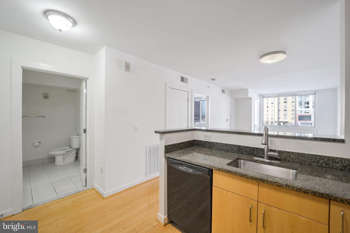 1000 NEW JERSEY AVE SE #315, WASHINGTON, District Of Columbia 20003, 1 Bedroom Bedrooms, ,1 BathroomBathrooms,Residential,For sale,1000 NEW JERSEY AVE SE #315,DCDC2203298 MLS # DCDC2203298