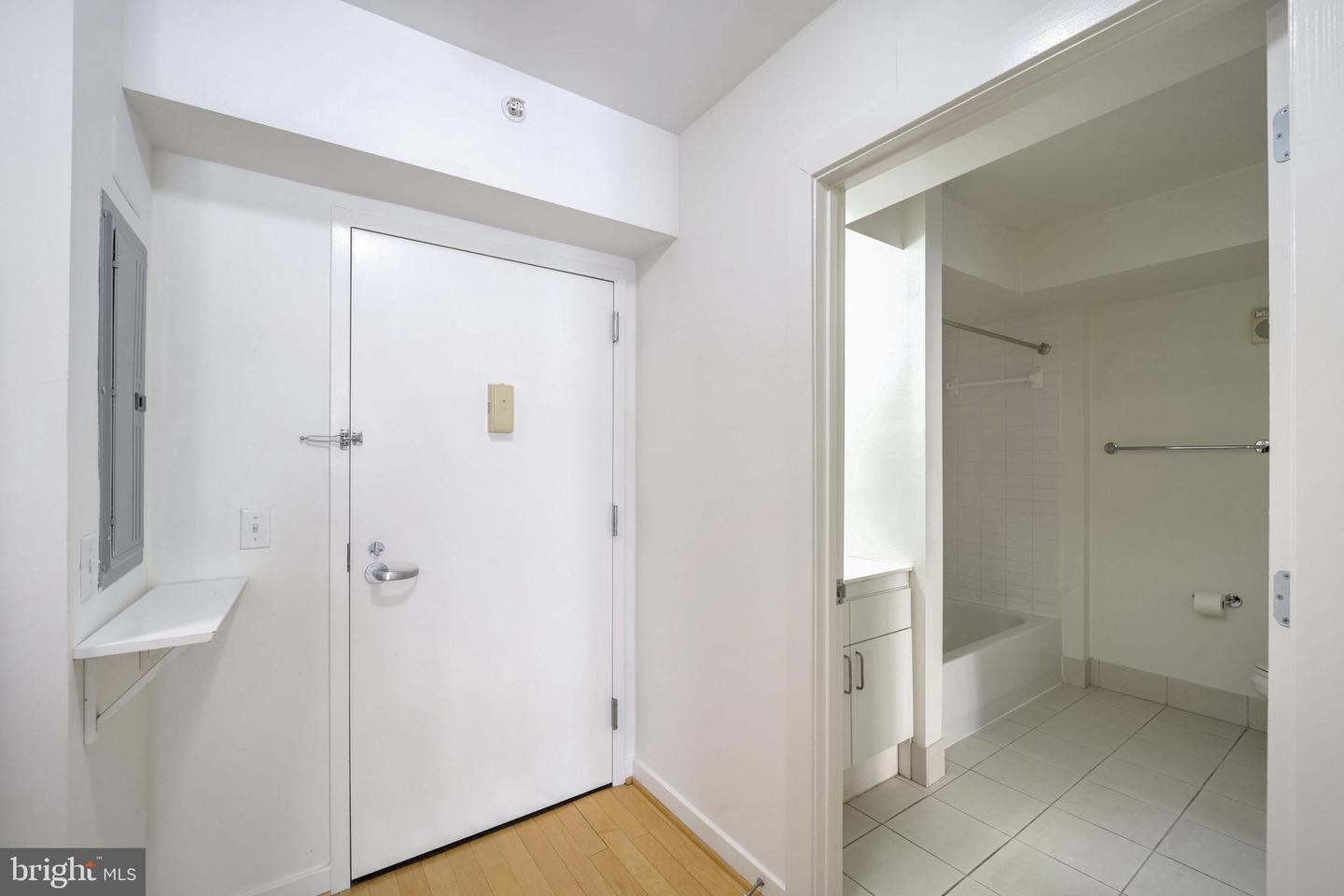 1000 NEW JERSEY AVE SE #315, WASHINGTON, District Of Columbia 20003, 1 Bedroom Bedrooms, ,1 BathroomBathrooms,Residential,For sale,1000 NEW JERSEY AVE SE #315,DCDC2203298 MLS # DCDC2203298