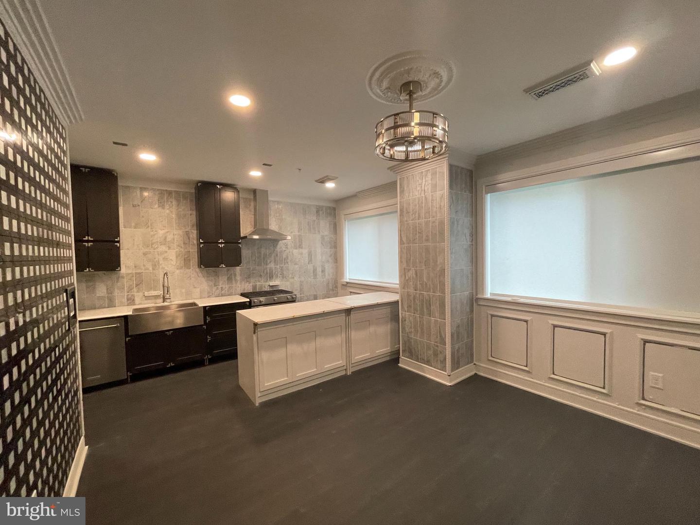 625 SLATERS LN #G4, ALEXANDRIA, Virginia 22314, 1 Bedroom Bedrooms, ,1 BathroomBathrooms,Residential,For sale,625 SLATERS LN #G4,VAAX2045908 MLS # VAAX2045908