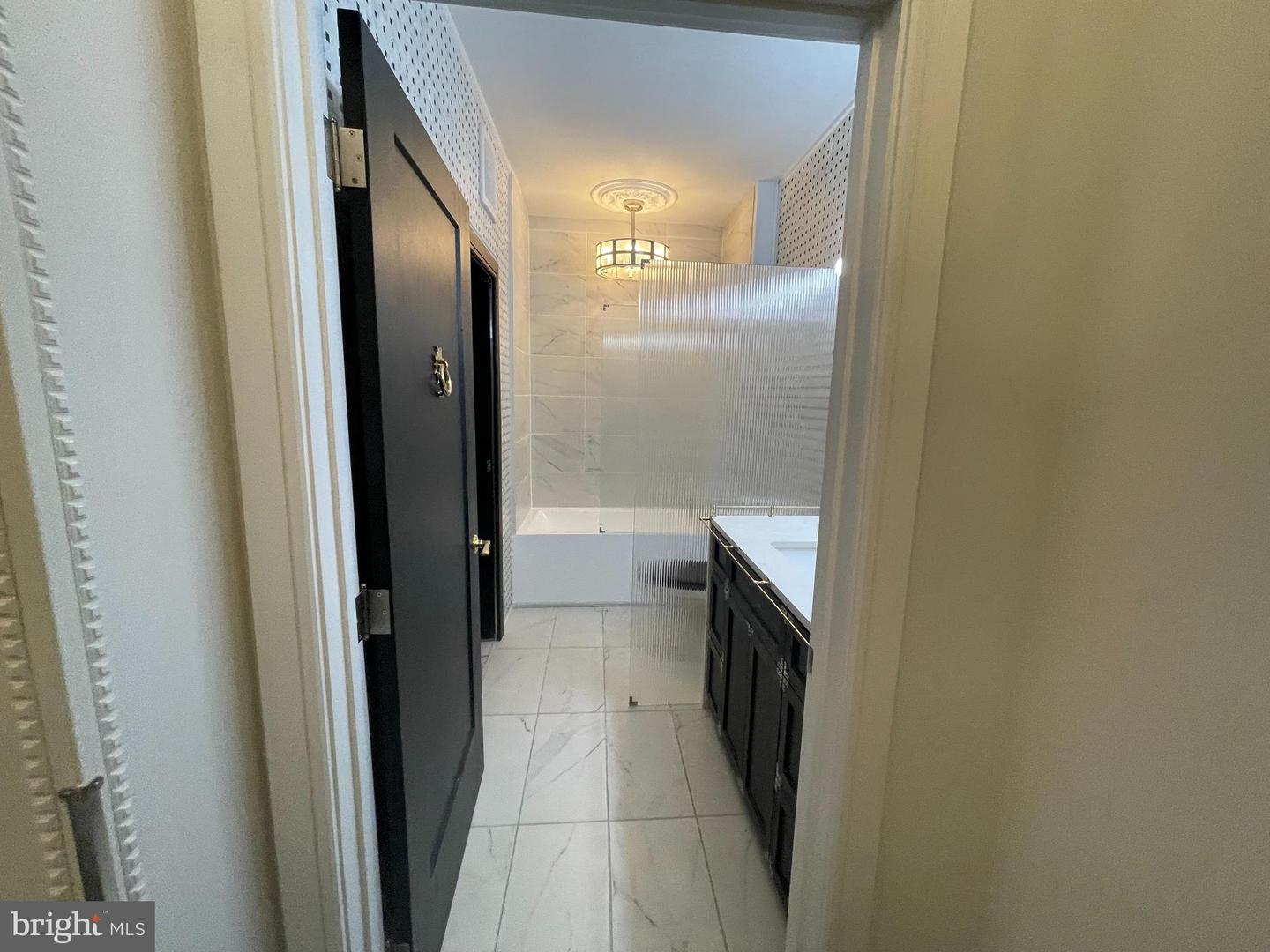 625 SLATERS LN #G4, ALEXANDRIA, Virginia 22314, 1 Bedroom Bedrooms, ,1 BathroomBathrooms,Residential,For sale,625 SLATERS LN #G4,VAAX2045908 MLS # VAAX2045908