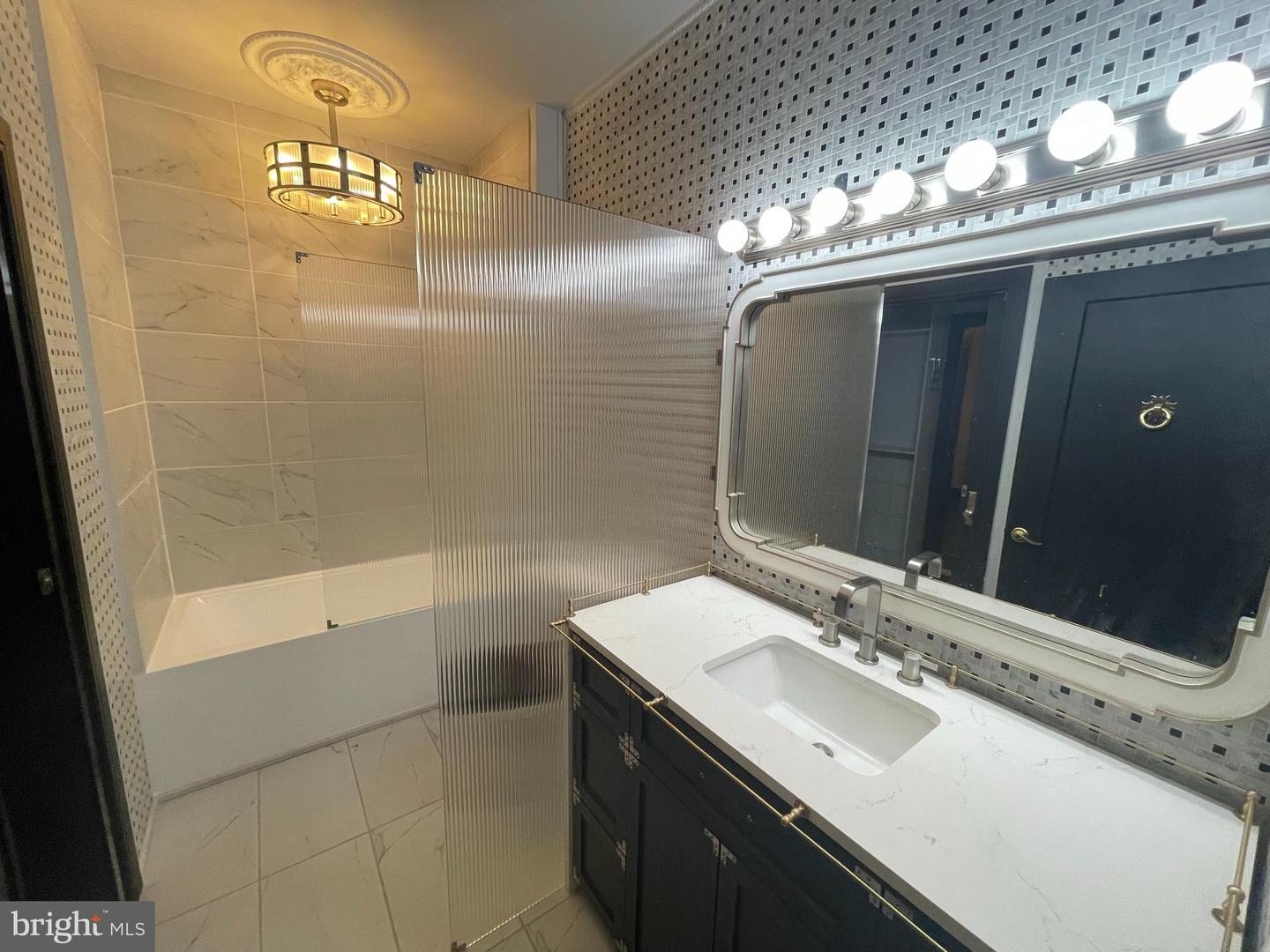 625 SLATERS LN #G4, ALEXANDRIA, Virginia 22314, 1 Bedroom Bedrooms, ,1 BathroomBathrooms,Residential,For sale,625 SLATERS LN #G4,VAAX2045908 MLS # VAAX2045908