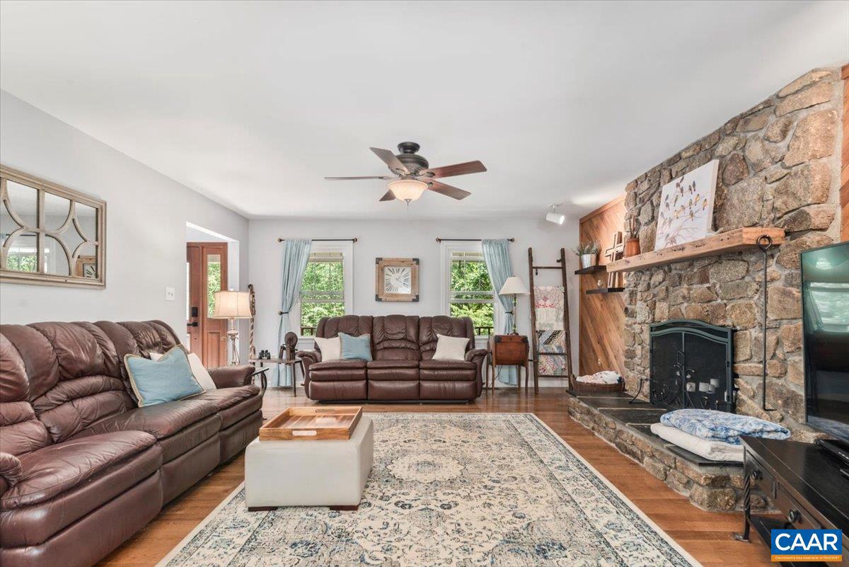 261 CARRINGTON LN, ROSELAND, Virginia 22967, 4 Bedrooms Bedrooms, ,3 BathroomsBathrooms,Residential,For sale,261 CARRINGTON LN,665151 MLS # 665151