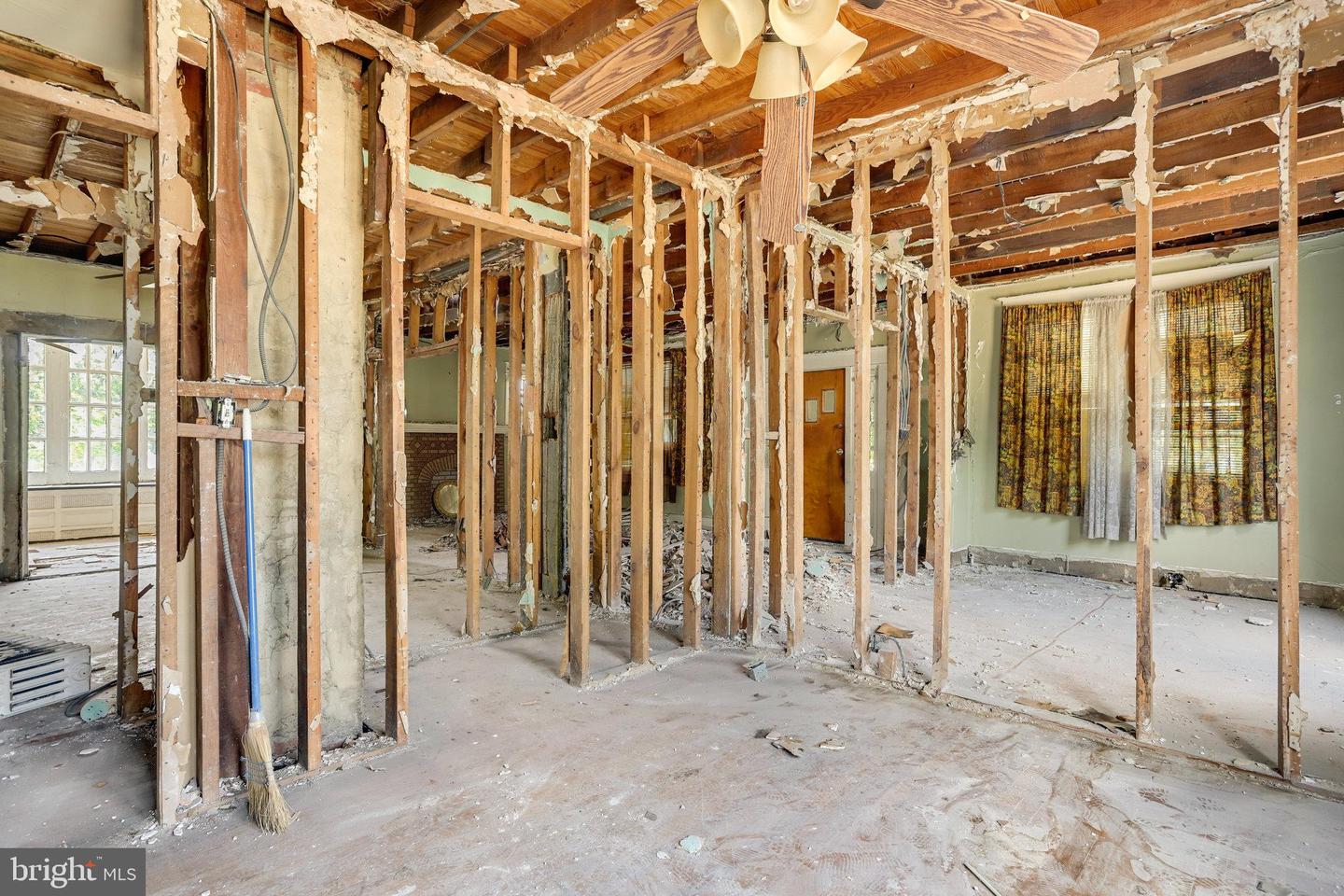 3001 CHANNING ST NE, WASHINGTON, District Of Columbia 20018, 5 Bedrooms Bedrooms, ,2 BathroomsBathrooms,Residential,For sale,3001 CHANNING ST NE,DCDC2184608 MLS # DCDC2184608