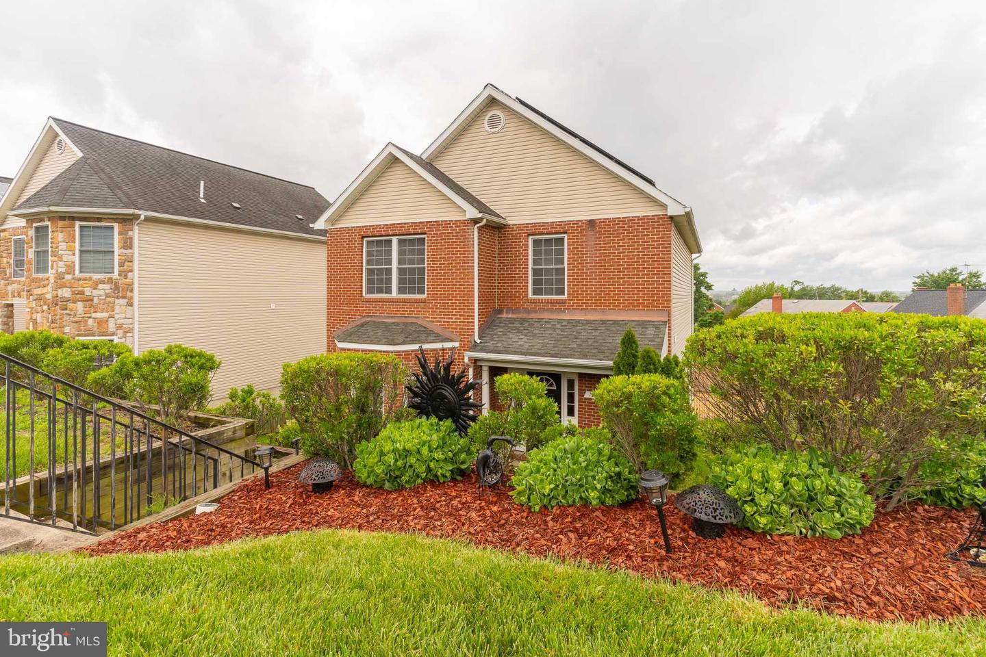 1986 RETTA GILLIAM CT SE, WASHINGTON, District Of Columbia 20020, 3 Bedrooms Bedrooms, ,3 BathroomsBathrooms,Residential,For sale,1986 RETTA GILLIAM CT SE,DCDC2185422 MLS # DCDC2185422