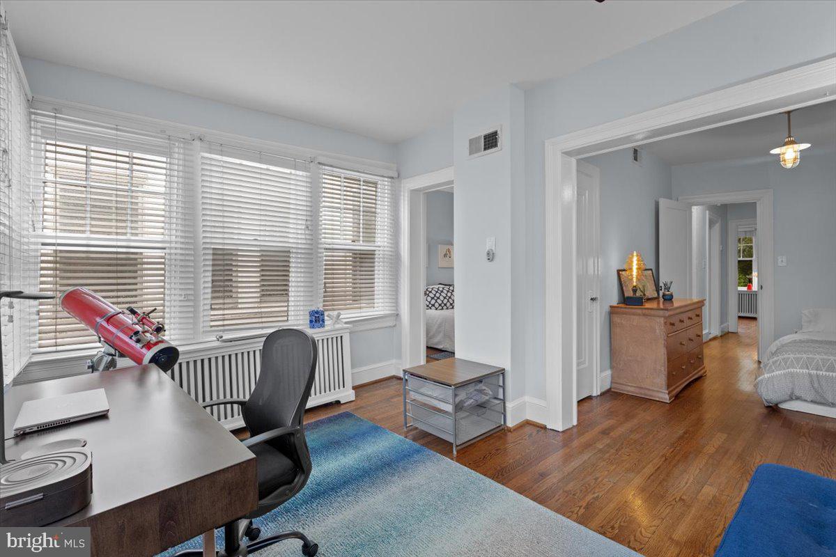 2652 WOODLEY PL NW, WASHINGTON, District Of Columbia 20008, 4 Bedrooms Bedrooms, ,3 BathroomsBathrooms,Residential,For sale,2652 WOODLEY PL NW,DCDC2187388 MLS # DCDC2187388