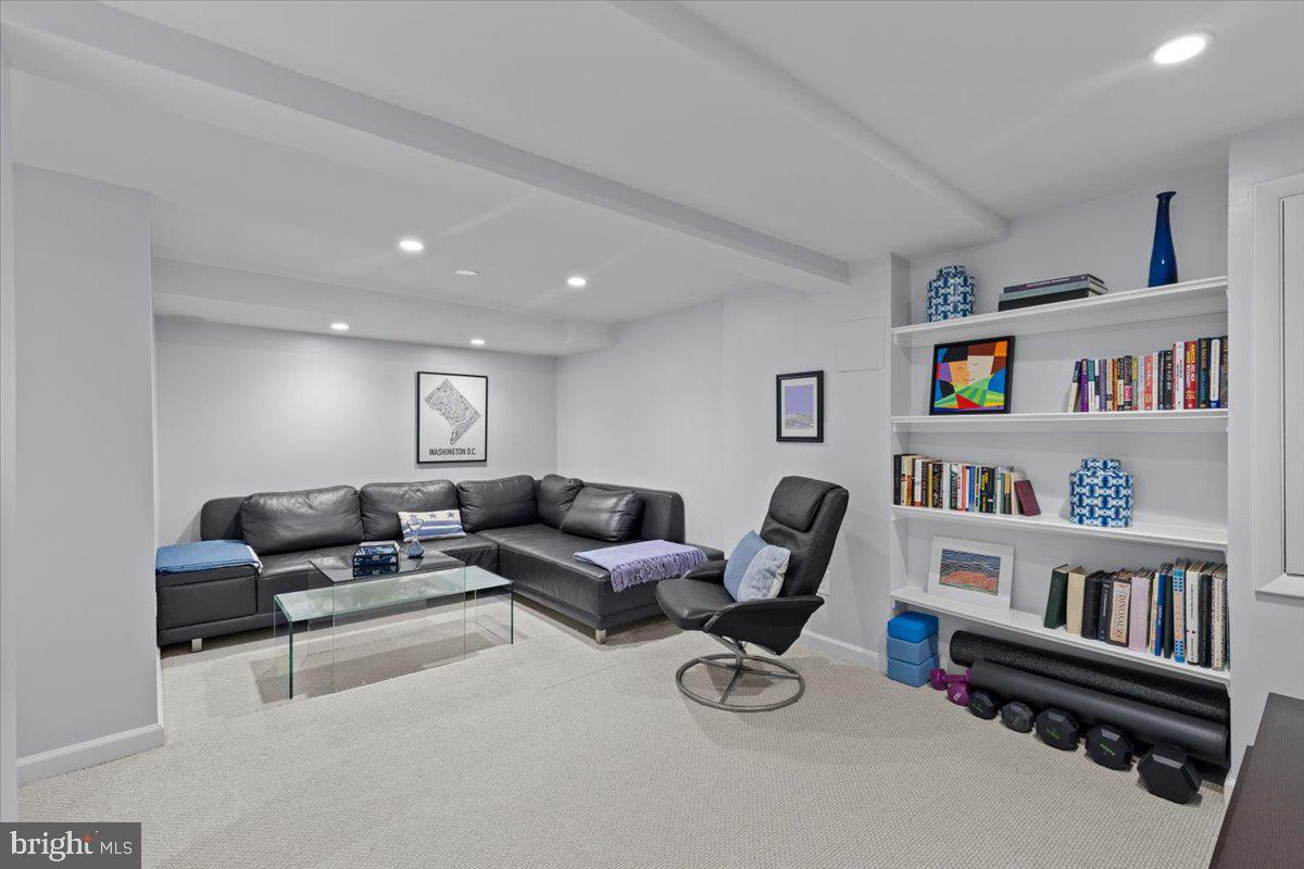 2652 WOODLEY PL NW, WASHINGTON, District Of Columbia 20008, 4 Bedrooms Bedrooms, ,3 BathroomsBathrooms,Residential,For sale,2652 WOODLEY PL NW,DCDC2187388 MLS # DCDC2187388