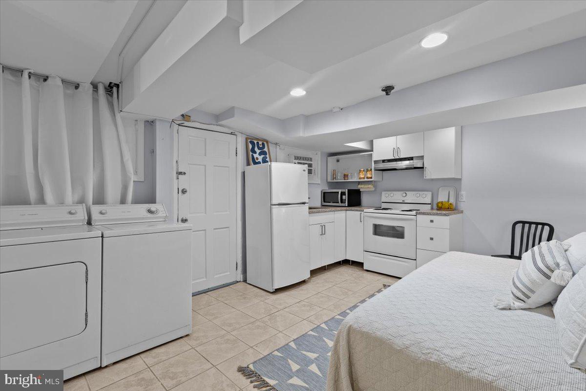 2652 WOODLEY PL NW, WASHINGTON, District Of Columbia 20008, 4 Bedrooms Bedrooms, ,3 BathroomsBathrooms,Residential,For sale,2652 WOODLEY PL NW,DCDC2187388 MLS # DCDC2187388