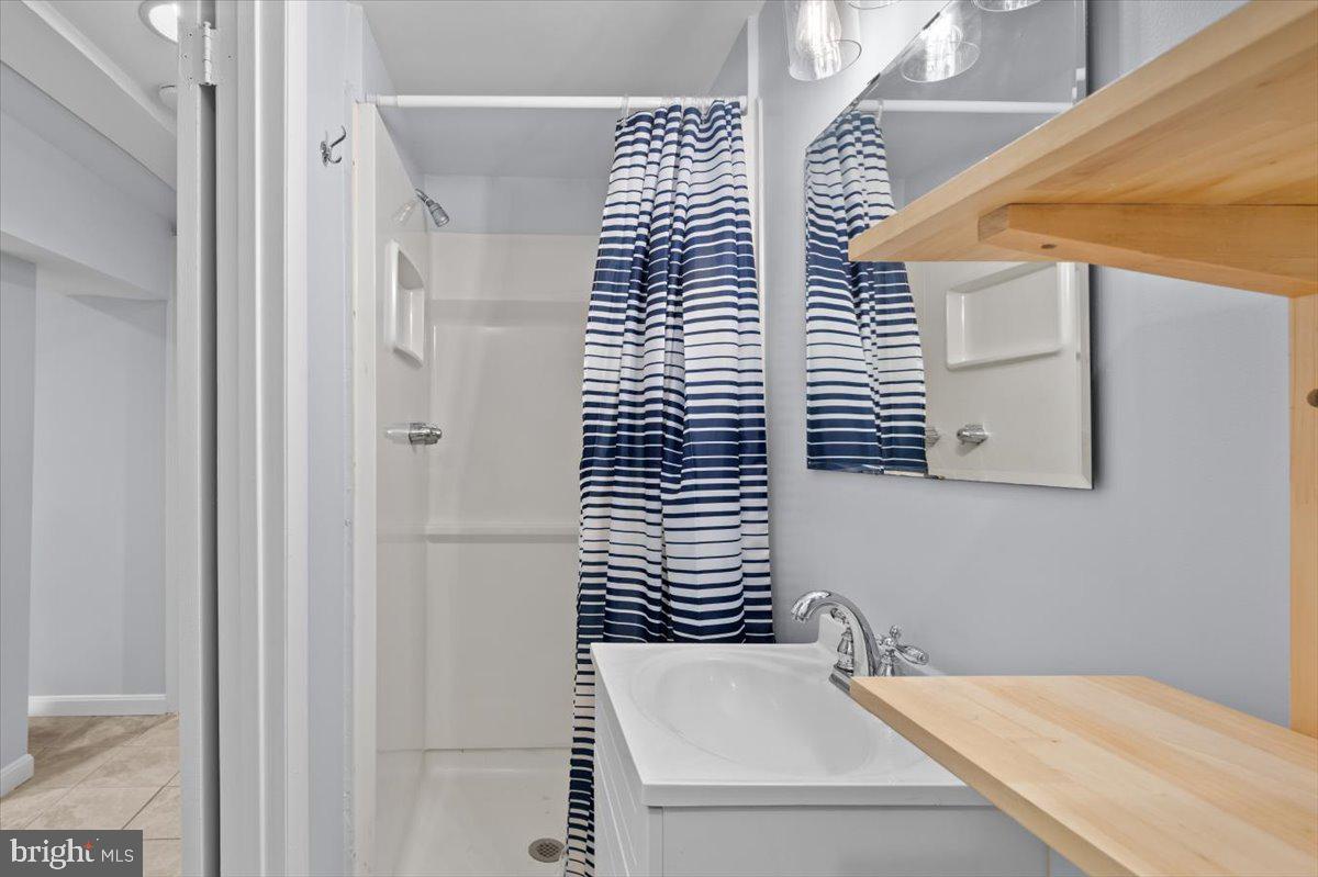 2652 WOODLEY PL NW, WASHINGTON, District Of Columbia 20008, 4 Bedrooms Bedrooms, ,3 BathroomsBathrooms,Residential,For sale,2652 WOODLEY PL NW,DCDC2187388 MLS # DCDC2187388