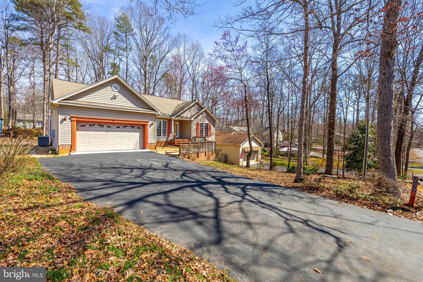 203 BIRDIE RD, LOCUST GROVE, Virginia 22508, 6 Bedrooms Bedrooms, ,3 BathroomsBathrooms,Residential,For sale,203 BIRDIE RD,VAOR2009024 MLS # VAOR2009024