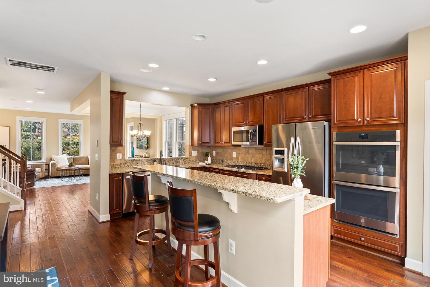 3357 KEMPER RD, ARLINGTON, Virginia 22206, 4 Bedrooms Bedrooms, ,3 BathroomsBathrooms,Residential,For sale,3357 KEMPER RD,VAAR2054942 MLS # VAAR2054942