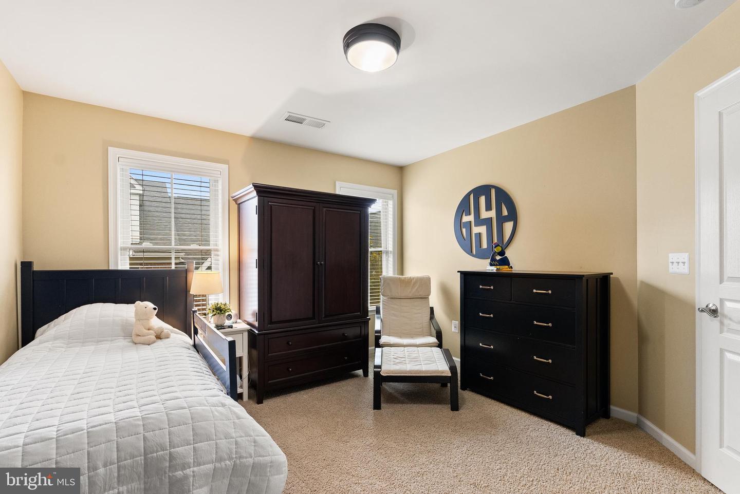 3357 KEMPER RD, ARLINGTON, Virginia 22206, 4 Bedrooms Bedrooms, ,3 BathroomsBathrooms,Residential,For sale,3357 KEMPER RD,VAAR2054942 MLS # VAAR2054942