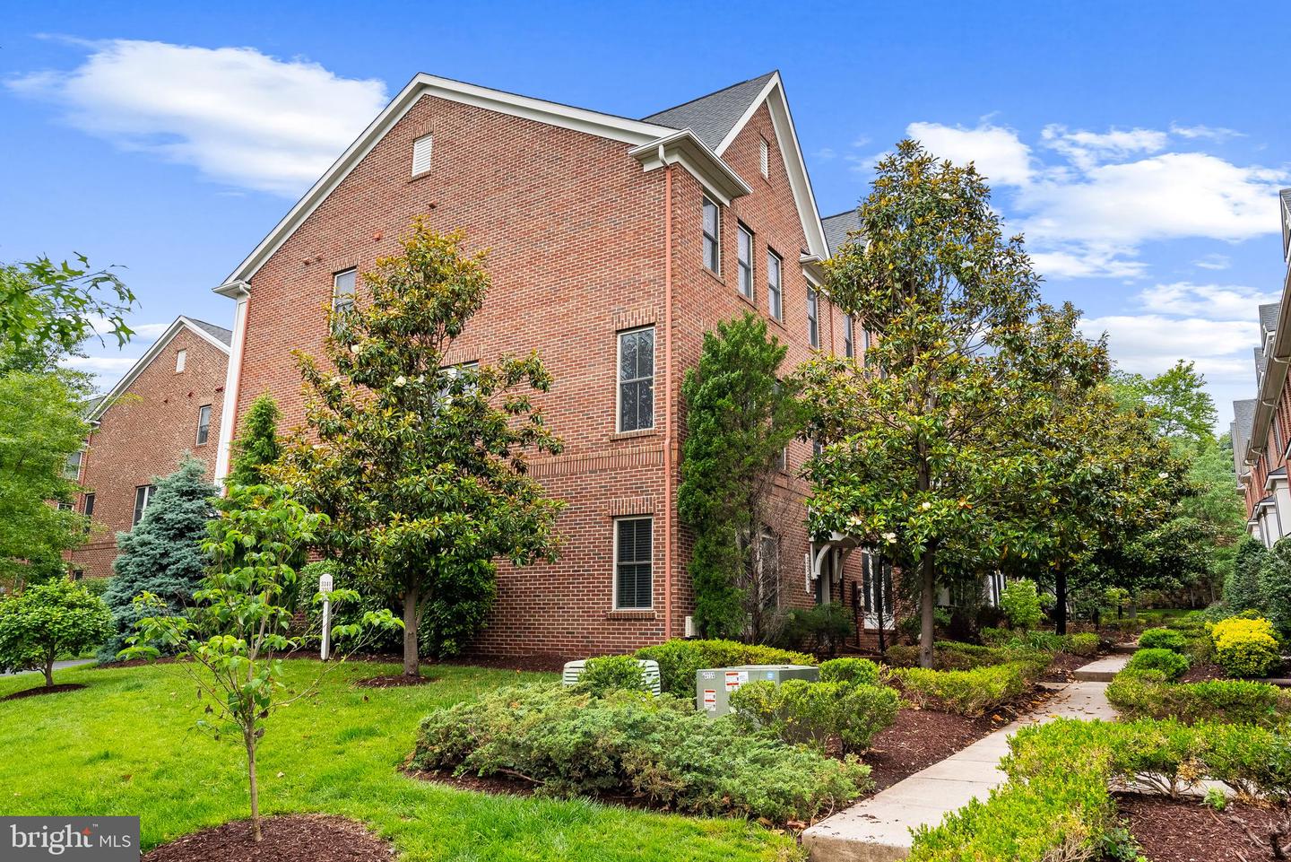 3357 KEMPER RD, ARLINGTON, Virginia 22206, 4 Bedrooms Bedrooms, ,3 BathroomsBathrooms,Residential,For sale,3357 KEMPER RD,VAAR2054942 MLS # VAAR2054942
