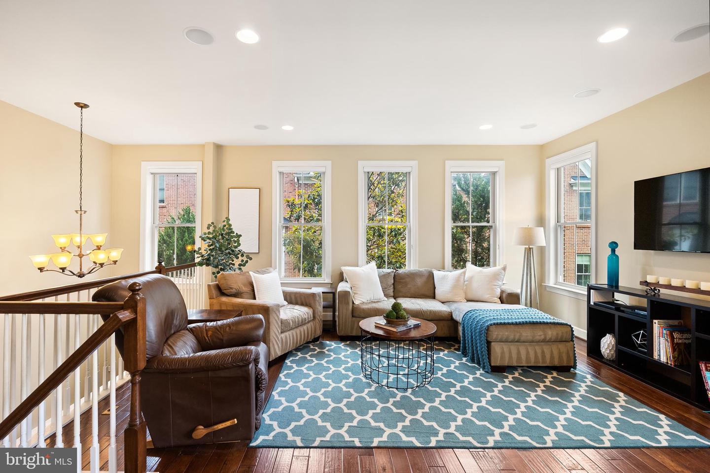 3357 KEMPER RD, ARLINGTON, Virginia 22206, 4 Bedrooms Bedrooms, ,3 BathroomsBathrooms,Residential,For sale,3357 KEMPER RD,VAAR2054942 MLS # VAAR2054942