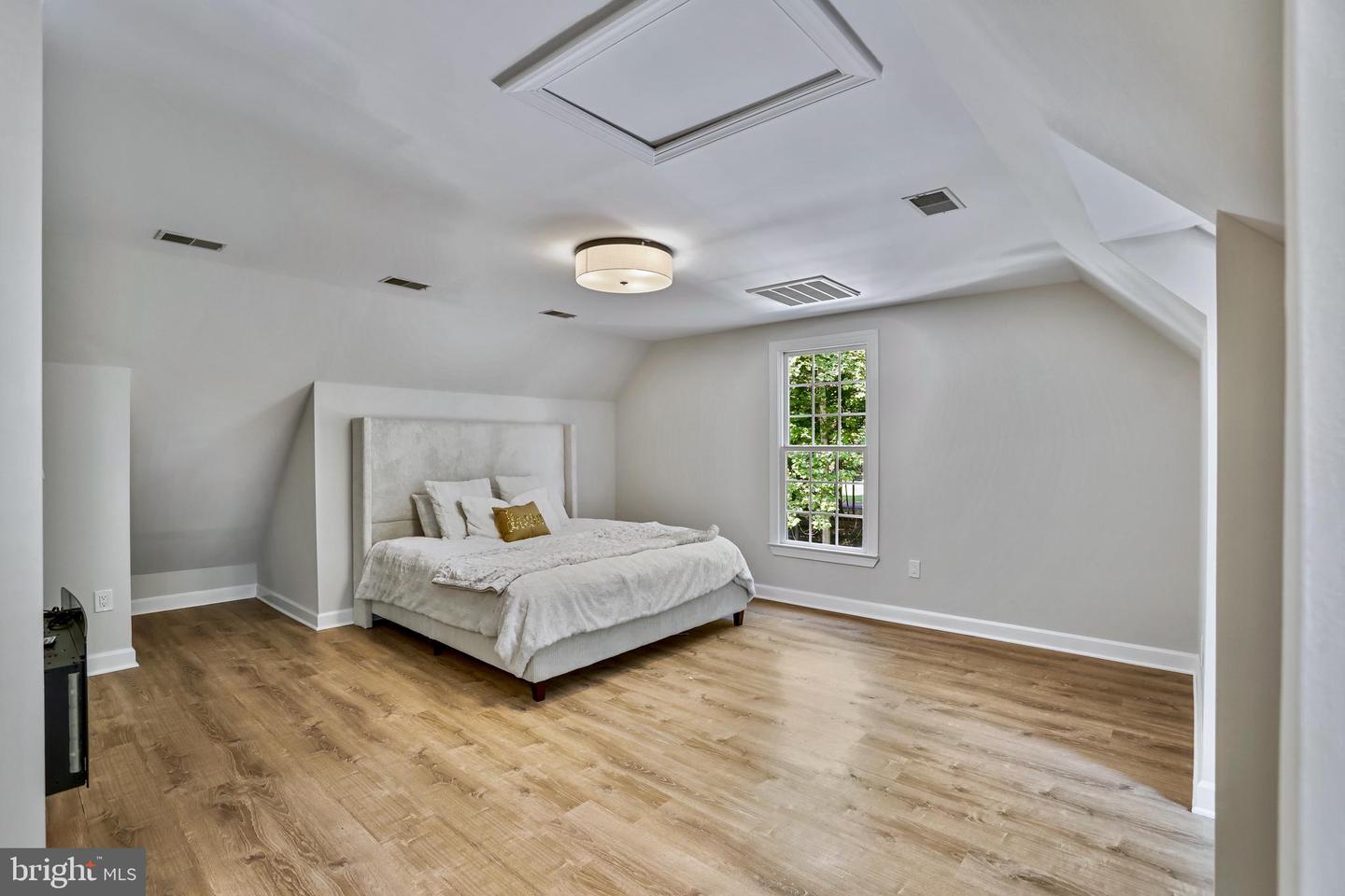 36745 ALLDER SCHOOL RD, PURCELLVILLE, Virginia 20132, 5 Bedrooms Bedrooms, ,4 BathroomsBathrooms,Residential,For sale,36745 ALLDER SCHOOL RD,VALO2092176 MLS # VALO2092176