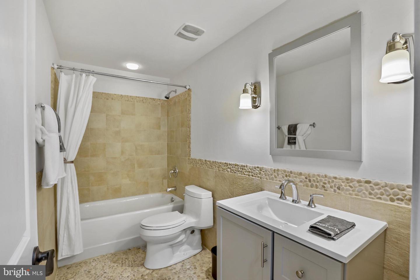 36745 ALLDER SCHOOL RD, PURCELLVILLE, Virginia 20132, 5 Bedrooms Bedrooms, ,4 BathroomsBathrooms,Residential,For sale,36745 ALLDER SCHOOL RD,VALO2092176 MLS # VALO2092176