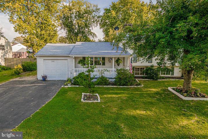 1207 SUNRISE CT, HERNDON, Virginia 20170, 5 Bedrooms Bedrooms, ,3 BathroomsBathrooms,Residential,For sale,1207 SUNRISE CT,VAFX2235378 MLS # VAFX2235378