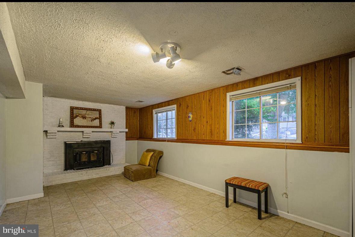 1207 SUNRISE CT, HERNDON, Virginia 20170, 5 Bedrooms Bedrooms, ,3 BathroomsBathrooms,Residential,For sale,1207 SUNRISE CT,VAFX2235378 MLS # VAFX2235378