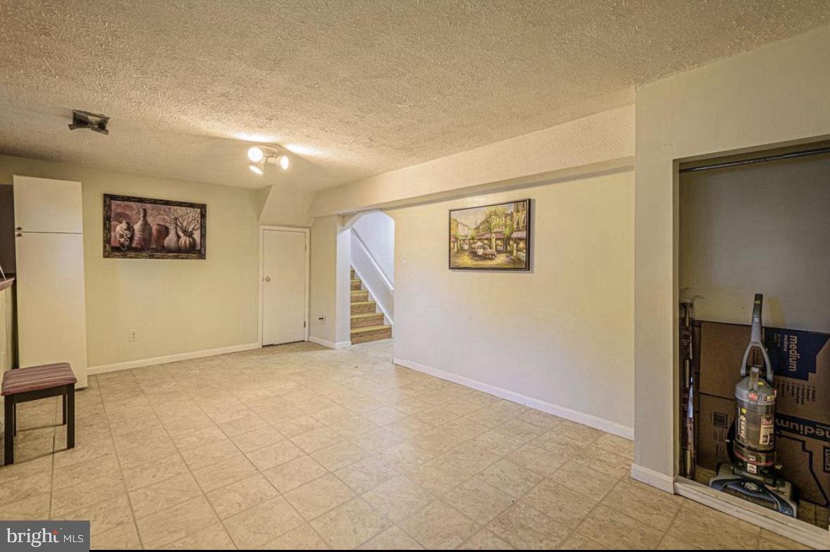 1207 SUNRISE CT, HERNDON, Virginia 20170, 5 Bedrooms Bedrooms, ,3 BathroomsBathrooms,Residential,For sale,1207 SUNRISE CT,VAFX2235378 MLS # VAFX2235378