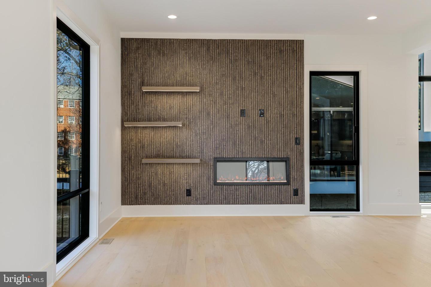 3506 LAKE ST, FALLS CHURCH, Virginia 22041, 5 Bedrooms Bedrooms, ,5 BathroomsBathrooms,Residential,For sale,3506 LAKE ST,VAFX2235560 MLS # VAFX2235560