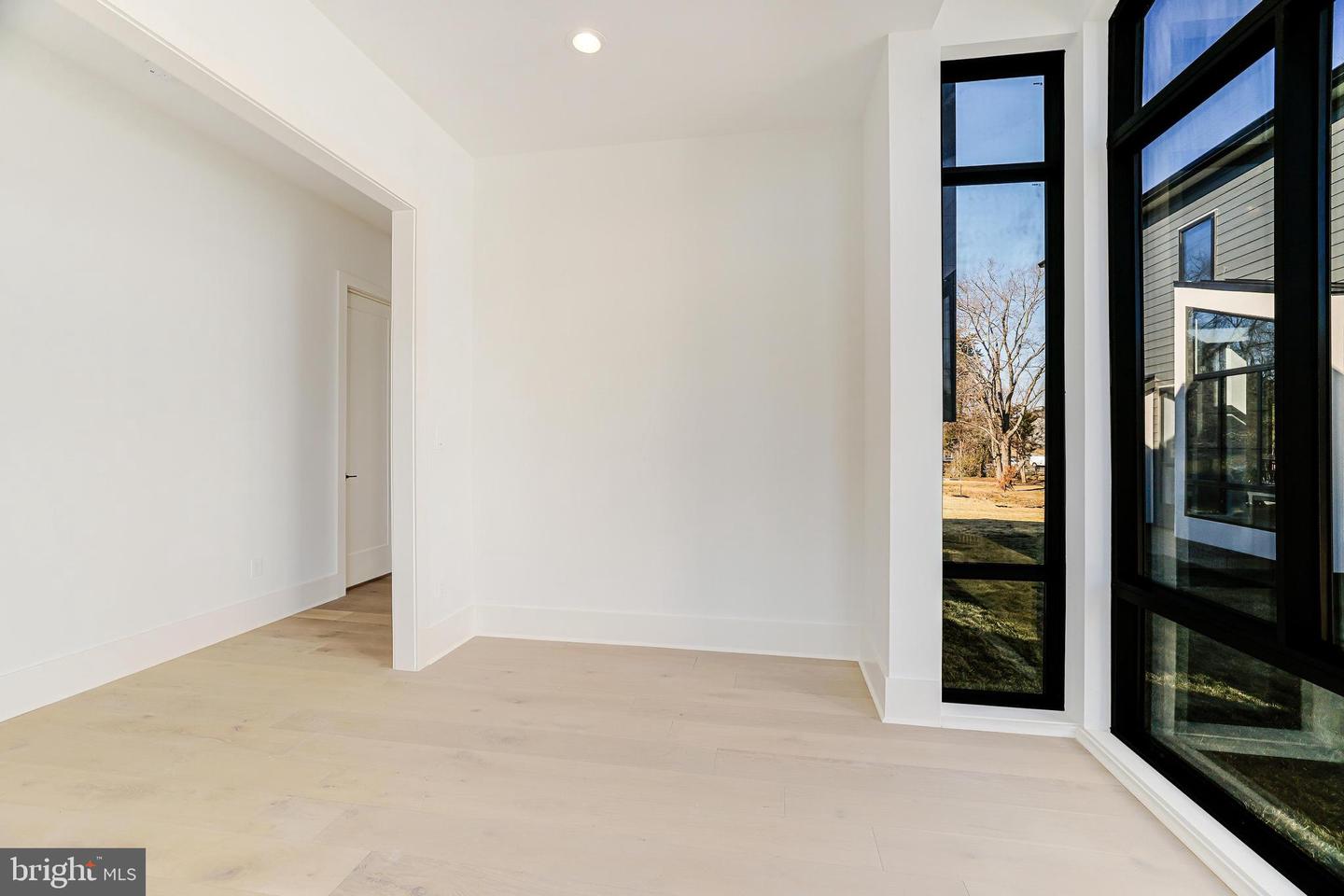 3506 LAKE ST, FALLS CHURCH, Virginia 22041, 5 Bedrooms Bedrooms, ,5 BathroomsBathrooms,Residential,For sale,3506 LAKE ST,VAFX2235560 MLS # VAFX2235560
