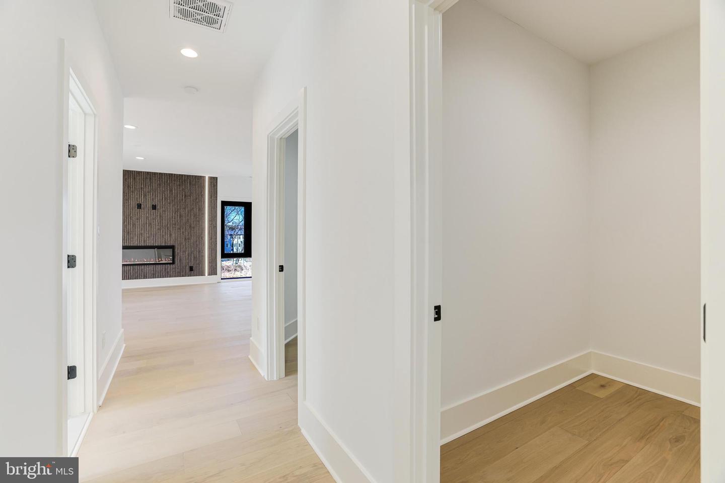 3506 LAKE ST, FALLS CHURCH, Virginia 22041, 5 Bedrooms Bedrooms, ,5 BathroomsBathrooms,Residential,For sale,3506 LAKE ST,VAFX2235560 MLS # VAFX2235560
