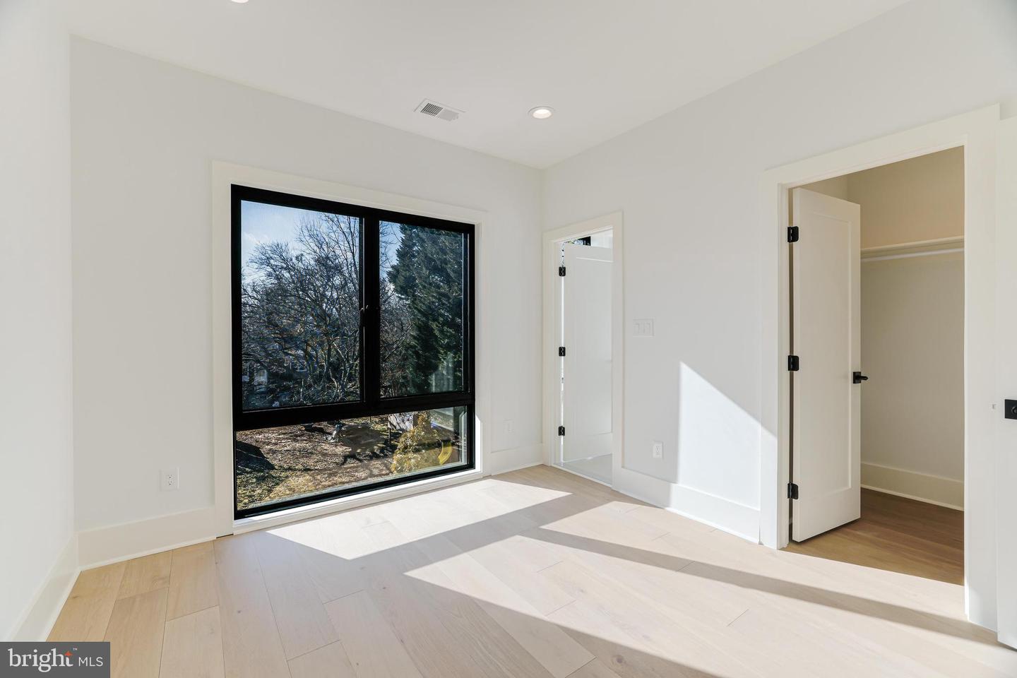 3506 LAKE ST, FALLS CHURCH, Virginia 22041, 5 Bedrooms Bedrooms, ,5 BathroomsBathrooms,Residential,For sale,3506 LAKE ST,VAFX2235560 MLS # VAFX2235560