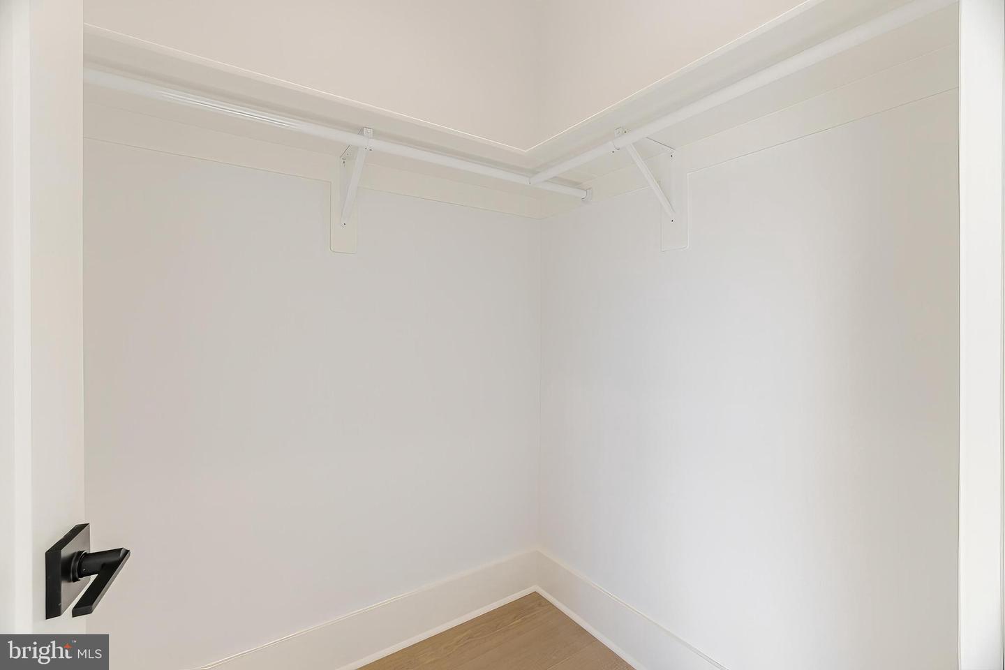 3506 LAKE ST, FALLS CHURCH, Virginia 22041, 5 Bedrooms Bedrooms, ,5 BathroomsBathrooms,Residential,For sale,3506 LAKE ST,VAFX2235560 MLS # VAFX2235560