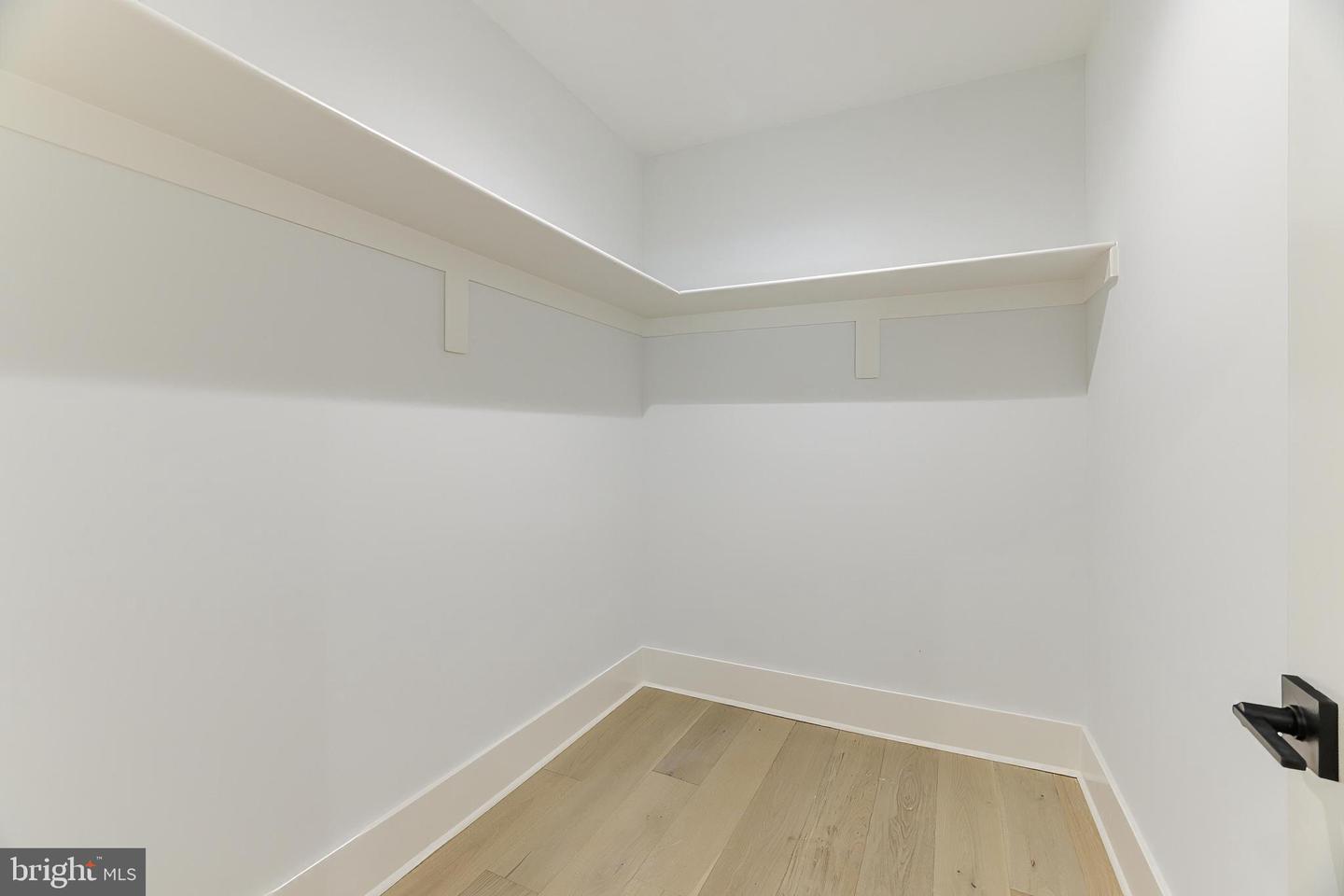 3506 LAKE ST, FALLS CHURCH, Virginia 22041, 5 Bedrooms Bedrooms, ,5 BathroomsBathrooms,Residential,For sale,3506 LAKE ST,VAFX2235560 MLS # VAFX2235560
