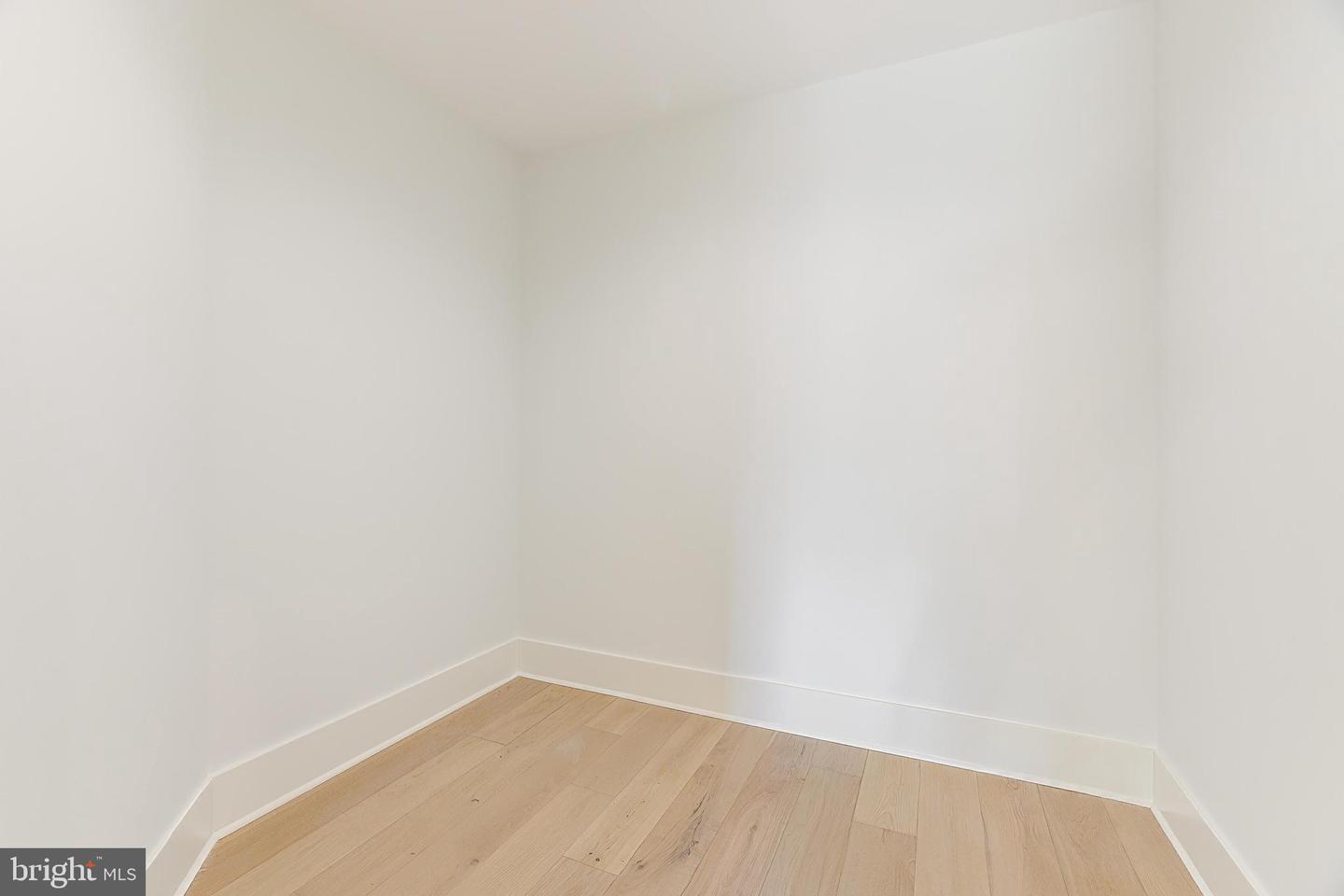 3506 LAKE ST, FALLS CHURCH, Virginia 22041, 5 Bedrooms Bedrooms, ,5 BathroomsBathrooms,Residential,For sale,3506 LAKE ST,VAFX2235560 MLS # VAFX2235560