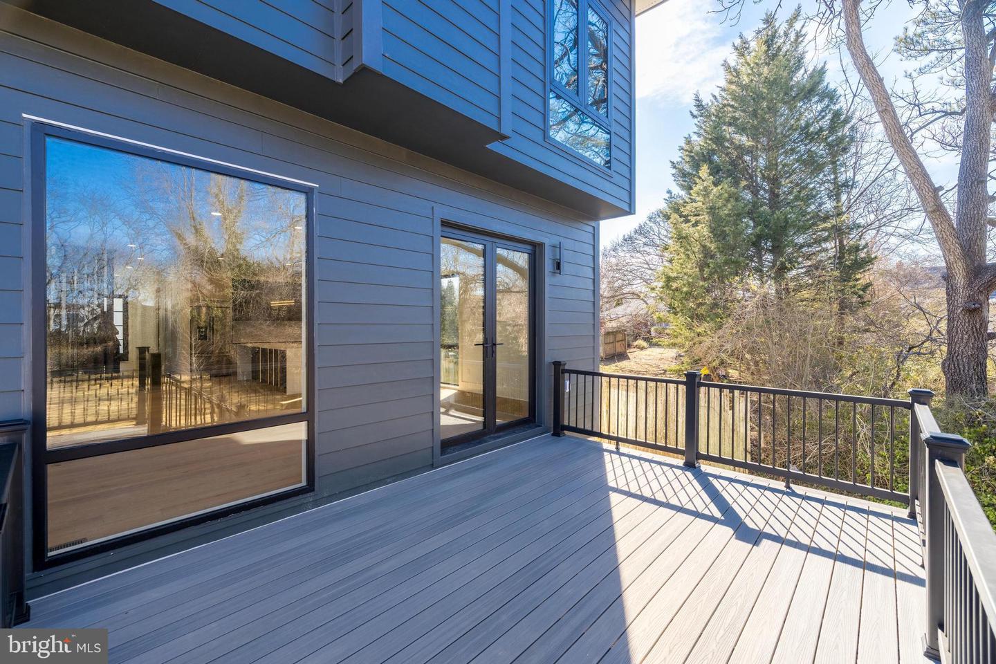 3506 LAKE ST, FALLS CHURCH, Virginia 22041, 5 Bedrooms Bedrooms, ,5 BathroomsBathrooms,Residential,For sale,3506 LAKE ST,VAFX2235560 MLS # VAFX2235560