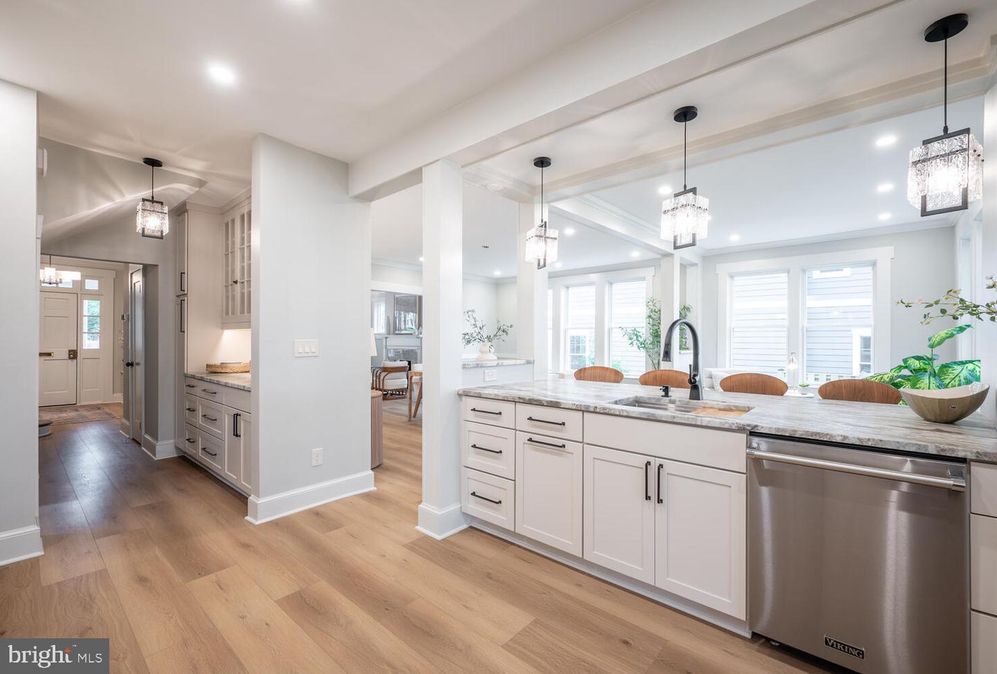 6 W MOUNT IDA AVE, ALEXANDRIA, Virginia 22305, 6 Bedrooms Bedrooms, ,4 BathroomsBathrooms,Residential,For sale,6 W MOUNT IDA AVE,VAAX2044382 MLS # VAAX2044382