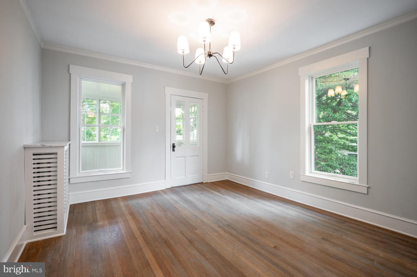 6 W MOUNT IDA AVE, ALEXANDRIA, Virginia 22305, 6 Bedrooms Bedrooms, ,4 BathroomsBathrooms,Residential,For sale,6 W MOUNT IDA AVE,VAAX2044382 MLS # VAAX2044382