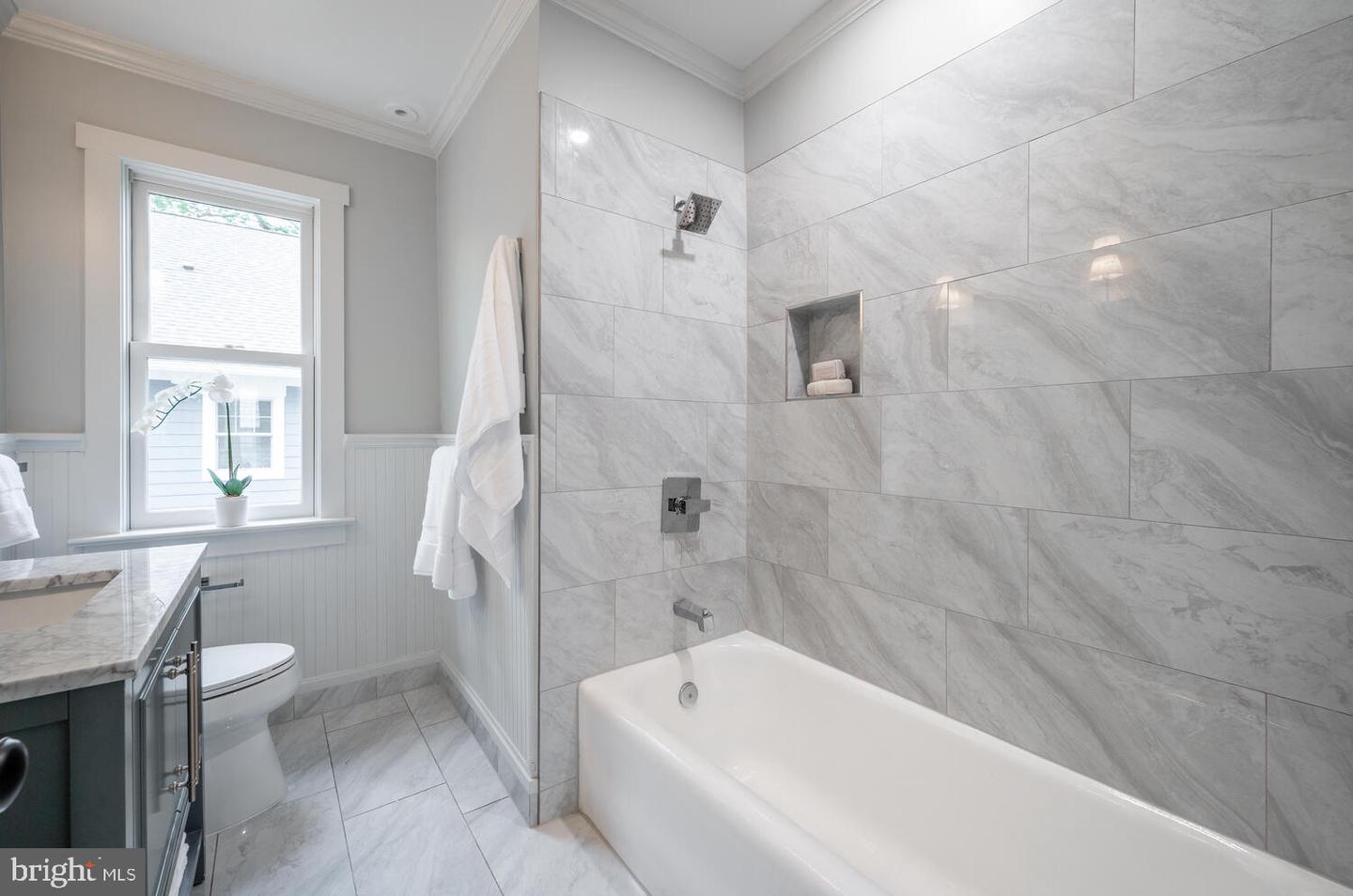 6 W MOUNT IDA AVE, ALEXANDRIA, Virginia 22305, 6 Bedrooms Bedrooms, ,4 BathroomsBathrooms,Residential,For sale,6 W MOUNT IDA AVE,VAAX2044382 MLS # VAAX2044382