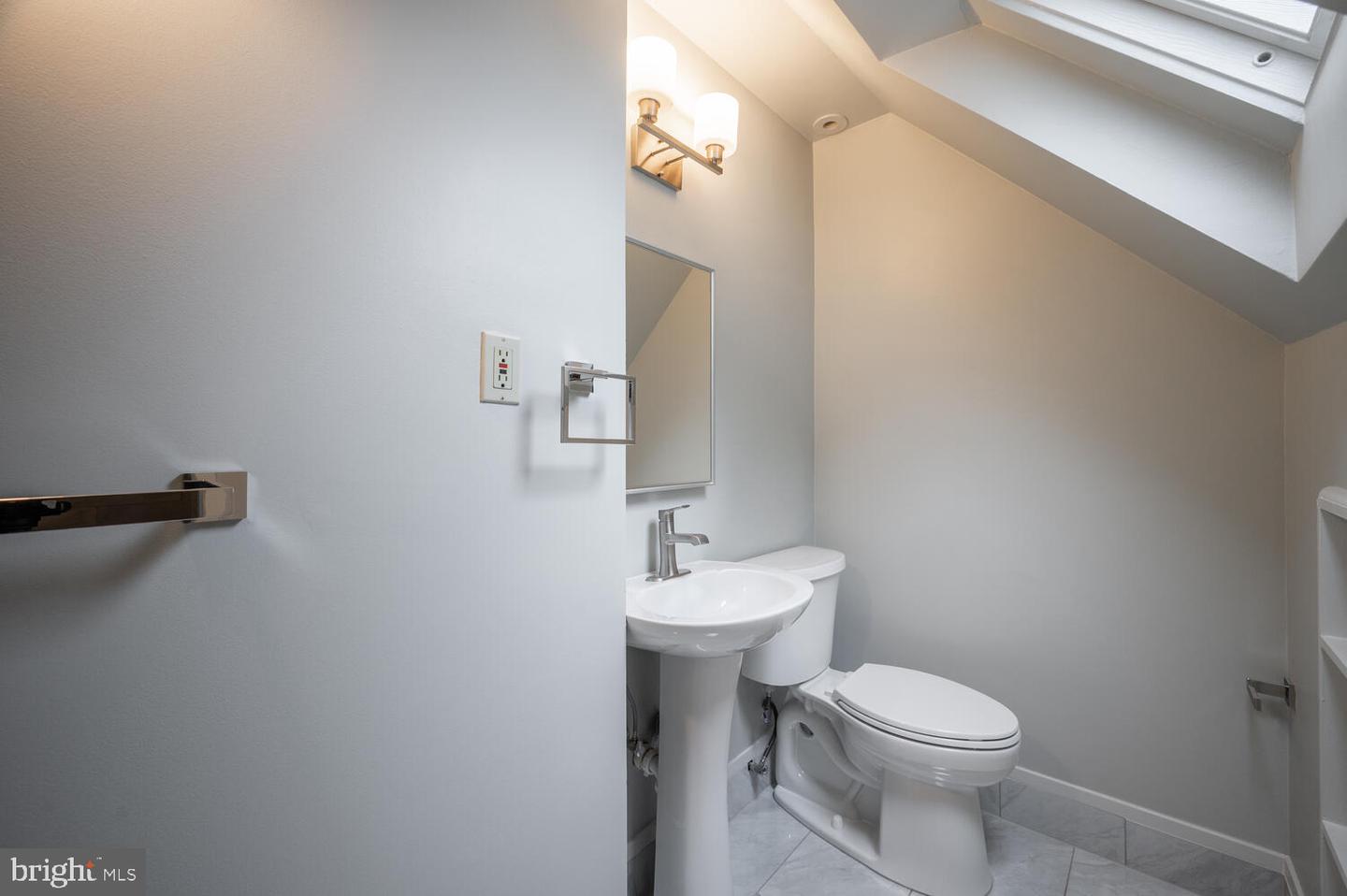 6 W MOUNT IDA AVE, ALEXANDRIA, Virginia 22305, 6 Bedrooms Bedrooms, ,4 BathroomsBathrooms,Residential,For sale,6 W MOUNT IDA AVE,VAAX2044382 MLS # VAAX2044382