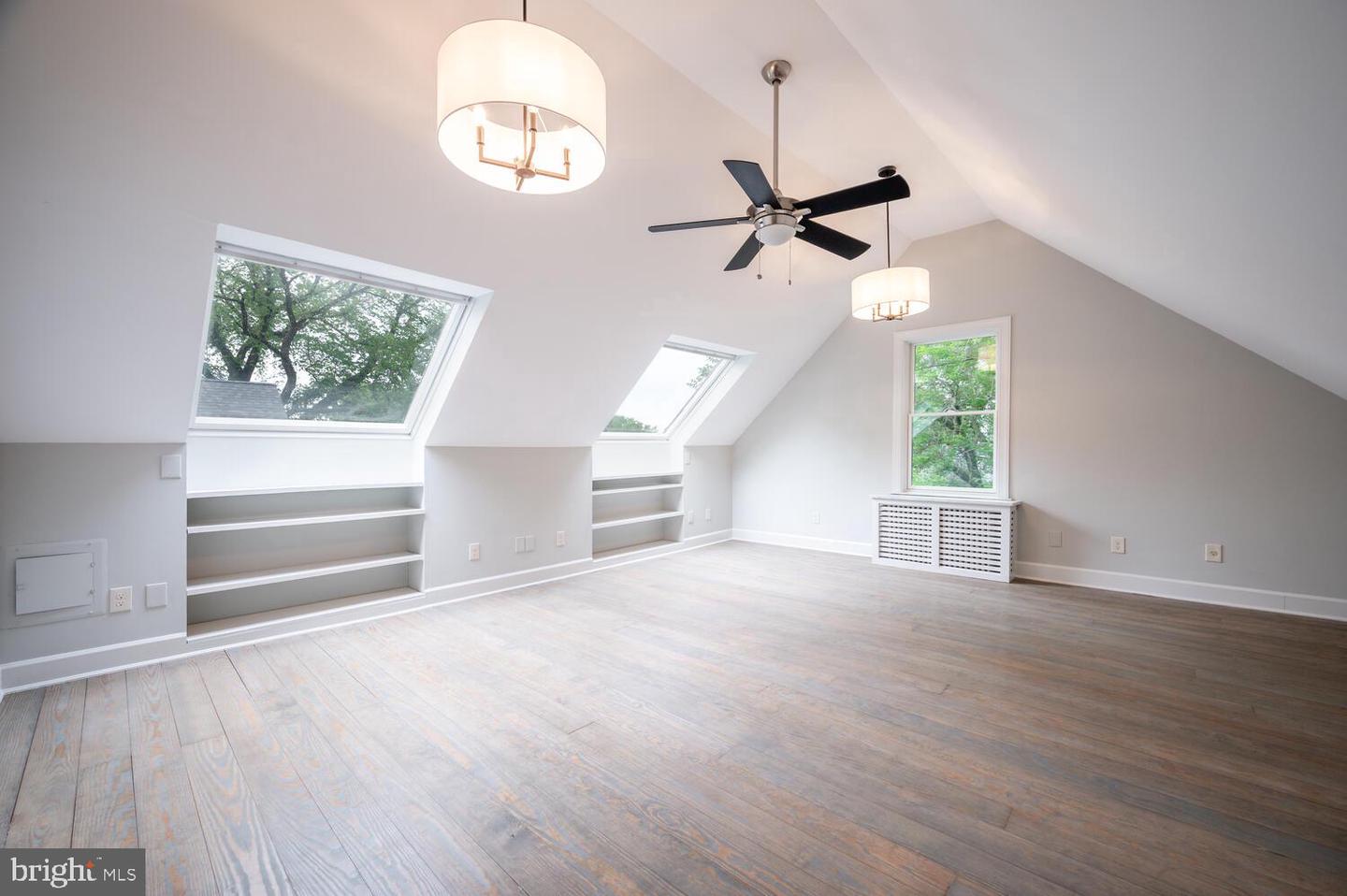 6 W MOUNT IDA AVE, ALEXANDRIA, Virginia 22305, 6 Bedrooms Bedrooms, ,4 BathroomsBathrooms,Residential,For sale,6 W MOUNT IDA AVE,VAAX2044382 MLS # VAAX2044382
