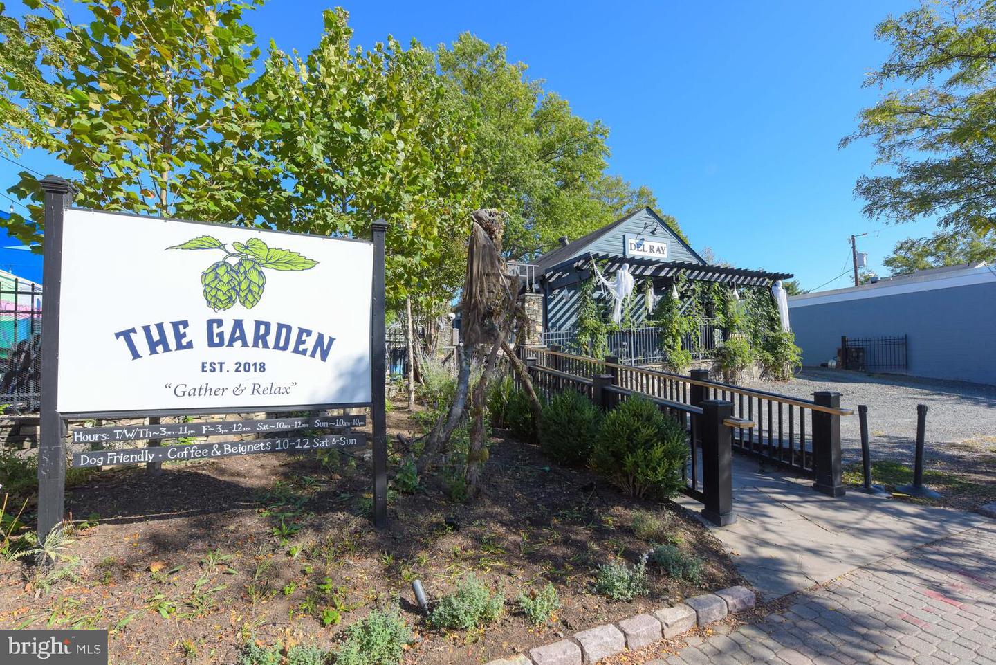 6 W MOUNT IDA AVE, ALEXANDRIA, Virginia 22305, 6 Bedrooms Bedrooms, ,4 BathroomsBathrooms,Residential,For sale,6 W MOUNT IDA AVE,VAAX2044382 MLS # VAAX2044382