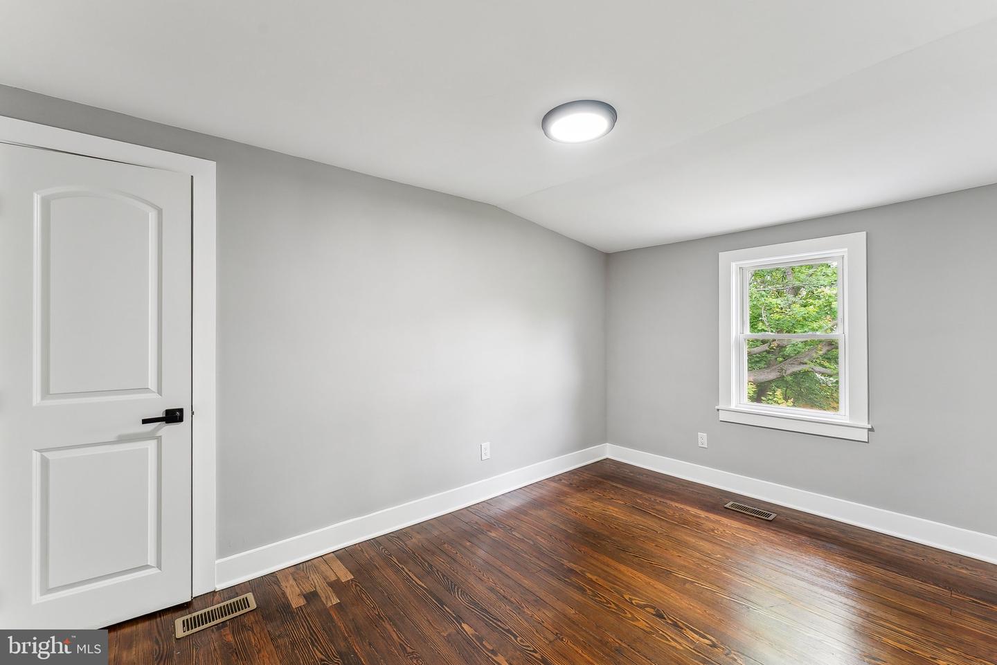 3104 DOUGLAS ST NE, WASHINGTON, District Of Columbia 20018, 7 Bedrooms Bedrooms, 8 Rooms Rooms,4 BathroomsBathrooms,Residential,For sale,3104 DOUGLAS ST NE,DCDC2196878 MLS # DCDC2196878