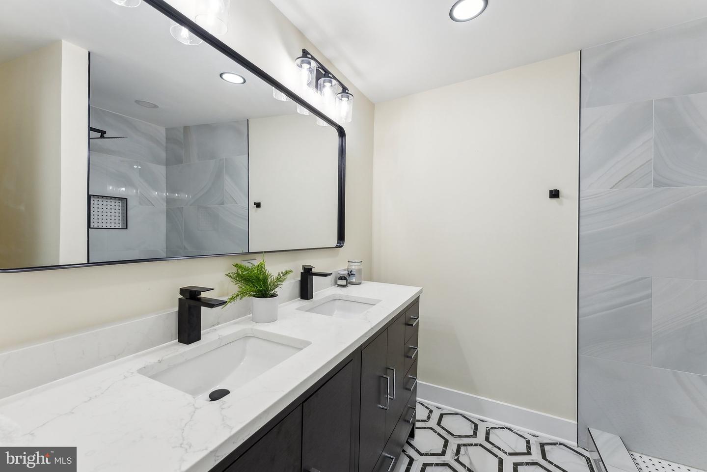 3104 DOUGLAS ST NE, WASHINGTON, District Of Columbia 20018, 7 Bedrooms Bedrooms, 8 Rooms Rooms,4 BathroomsBathrooms,Residential,For sale,3104 DOUGLAS ST NE,DCDC2196878 MLS # DCDC2196878