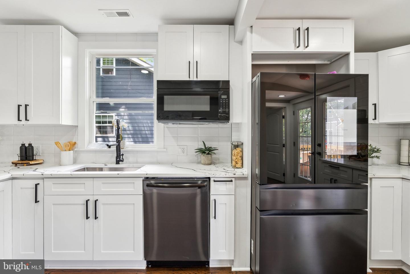 3104 DOUGLAS ST NE, WASHINGTON, District Of Columbia 20018, 7 Bedrooms Bedrooms, 8 Rooms Rooms,4 BathroomsBathrooms,Residential,For sale,3104 DOUGLAS ST NE,DCDC2196878 MLS # DCDC2196878