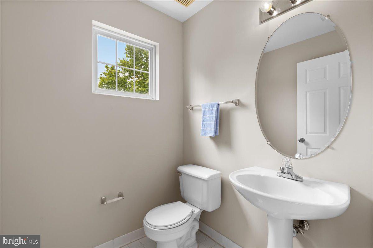 7701 HAYNES POINT WAY #1902, ALEXANDRIA, Virginia 22315, 2 Bedrooms Bedrooms, ,2 BathroomsBathrooms,Residential,For sale,7701 HAYNES POINT WAY #1902,VAFX2236594 MLS # VAFX2236594