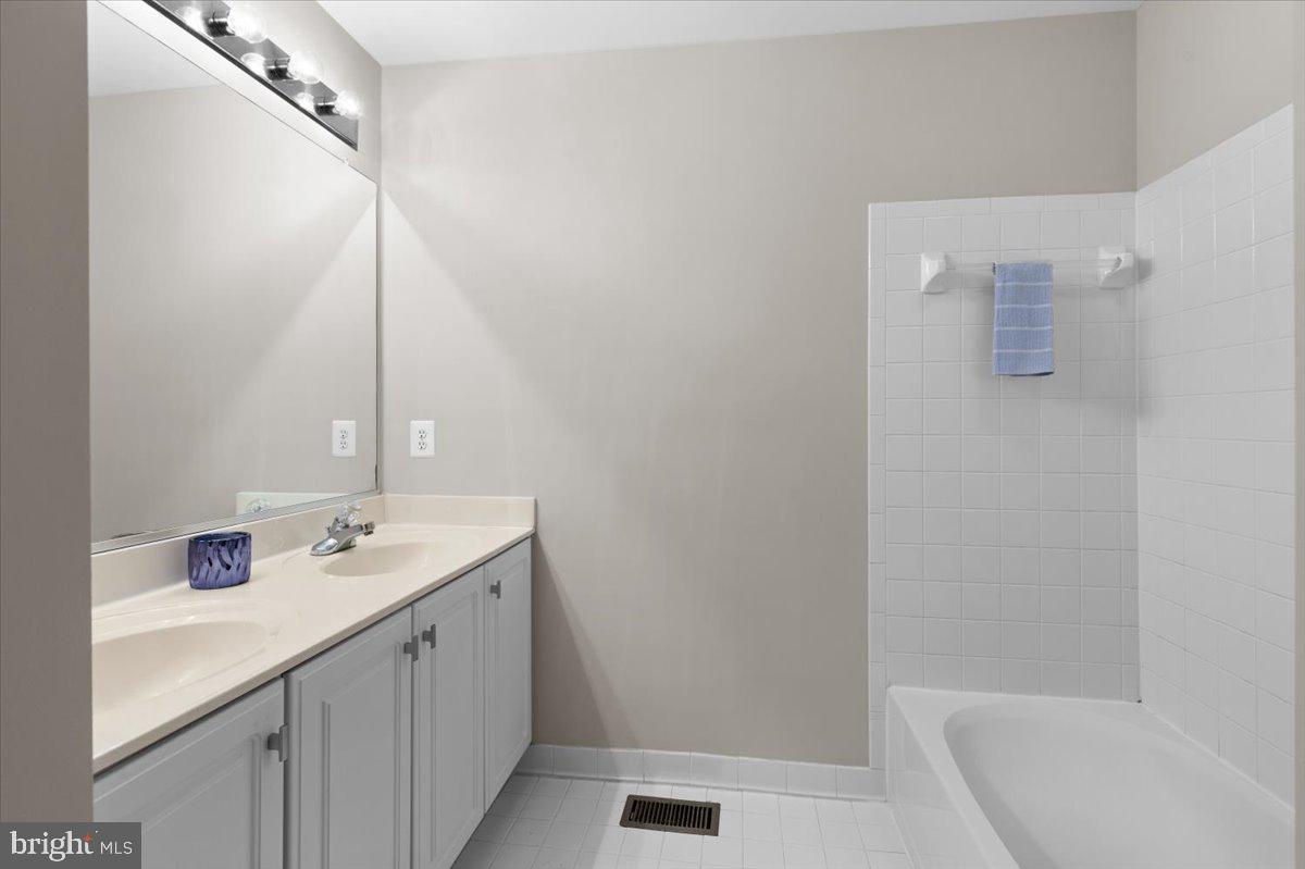 7701 HAYNES POINT WAY #1902, ALEXANDRIA, Virginia 22315, 2 Bedrooms Bedrooms, ,2 BathroomsBathrooms,Residential,For sale,7701 HAYNES POINT WAY #1902,VAFX2236594 MLS # VAFX2236594