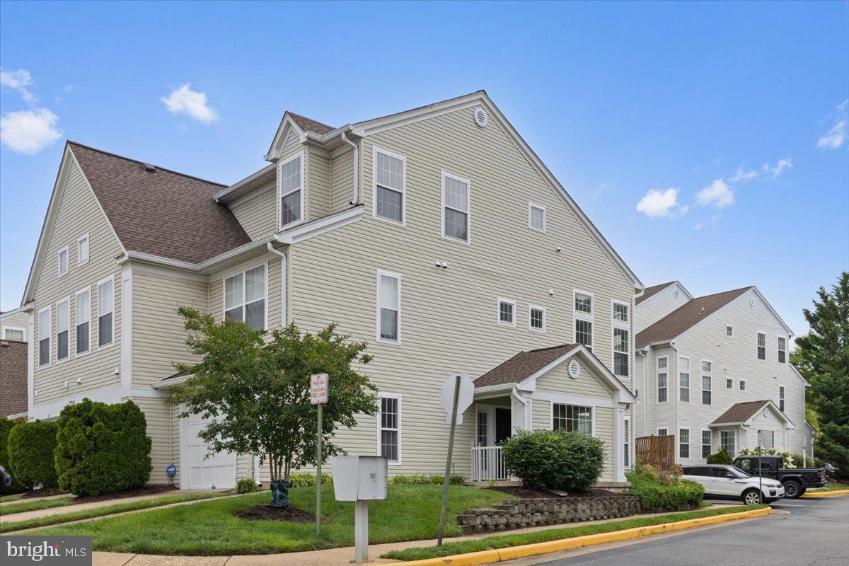 7701 HAYNES POINT WAY #1902, ALEXANDRIA, Virginia 22315, 2 Bedrooms Bedrooms, ,2 BathroomsBathrooms,Residential,For sale,7701 HAYNES POINT WAY #1902,VAFX2236594 MLS # VAFX2236594